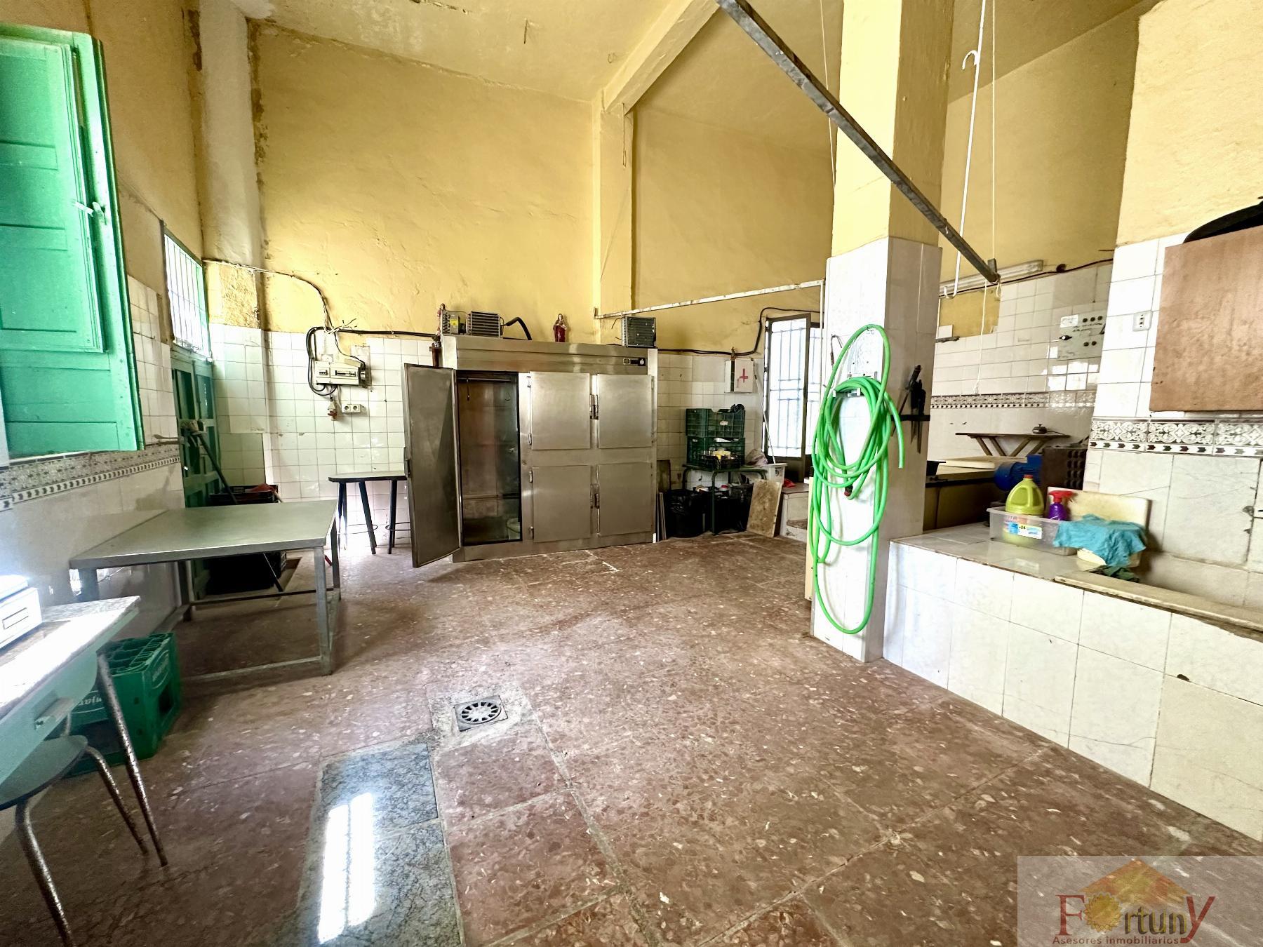 For sale of house in Otívar