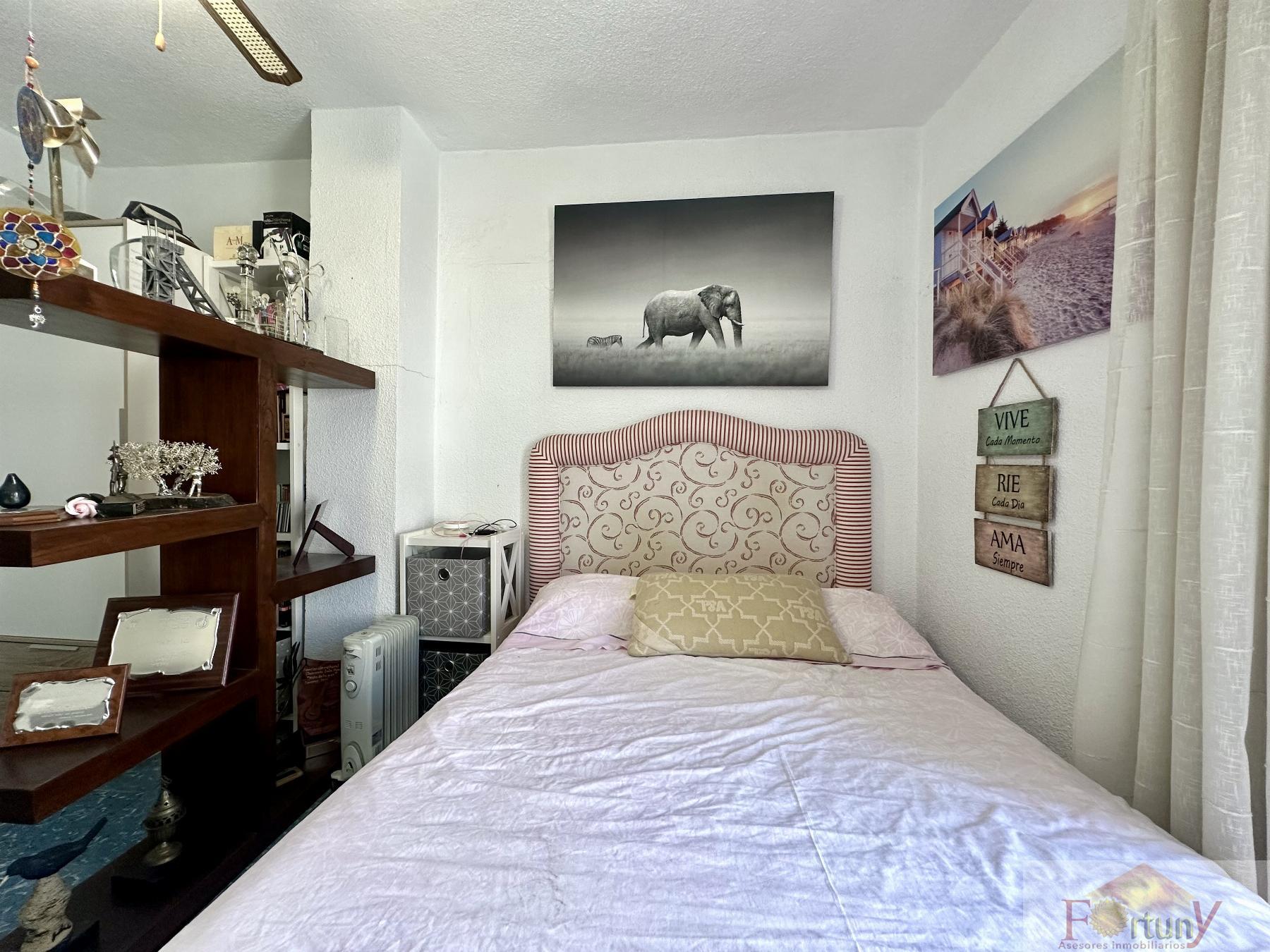 For sale of house in Otívar