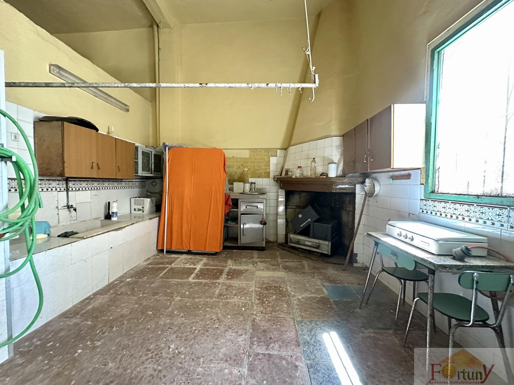 For sale of house in Otívar