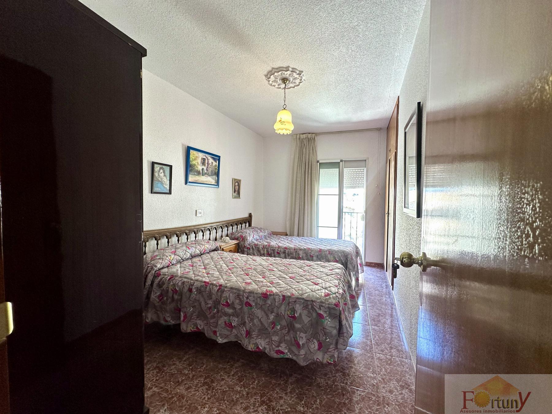 For sale of house in Otívar