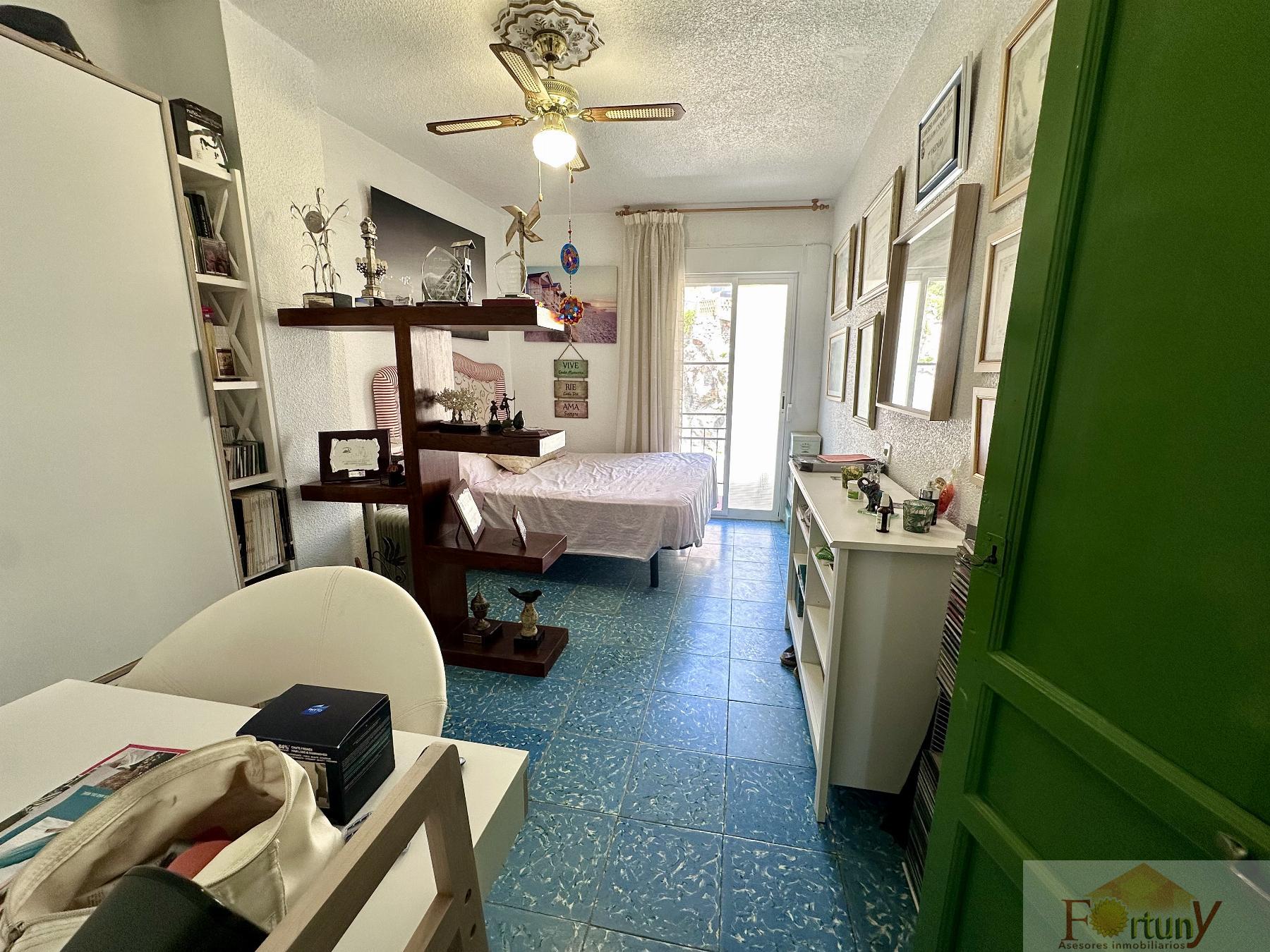 For sale of house in Otívar
