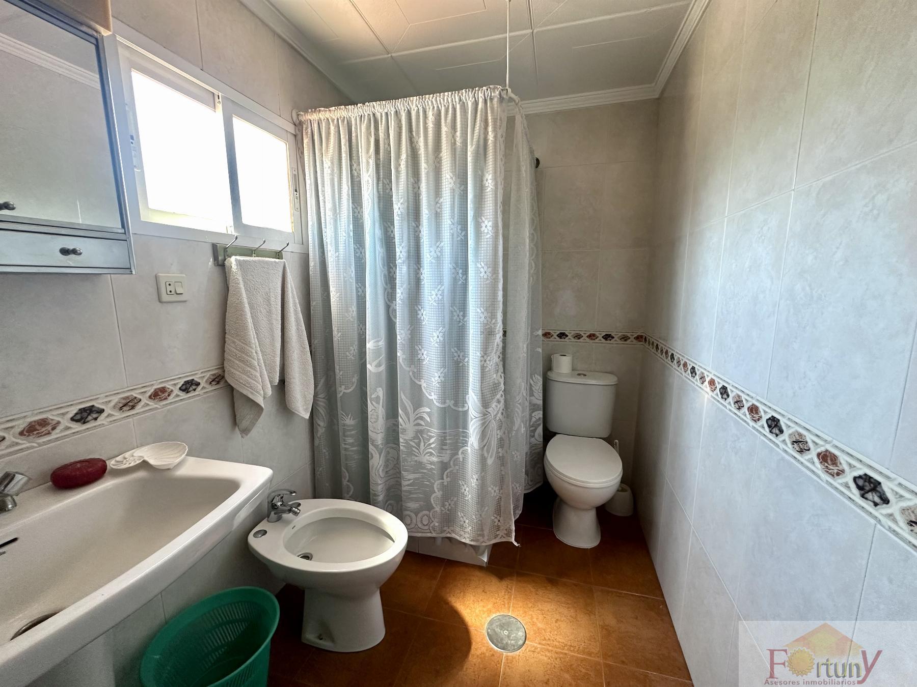 For sale of house in Otívar