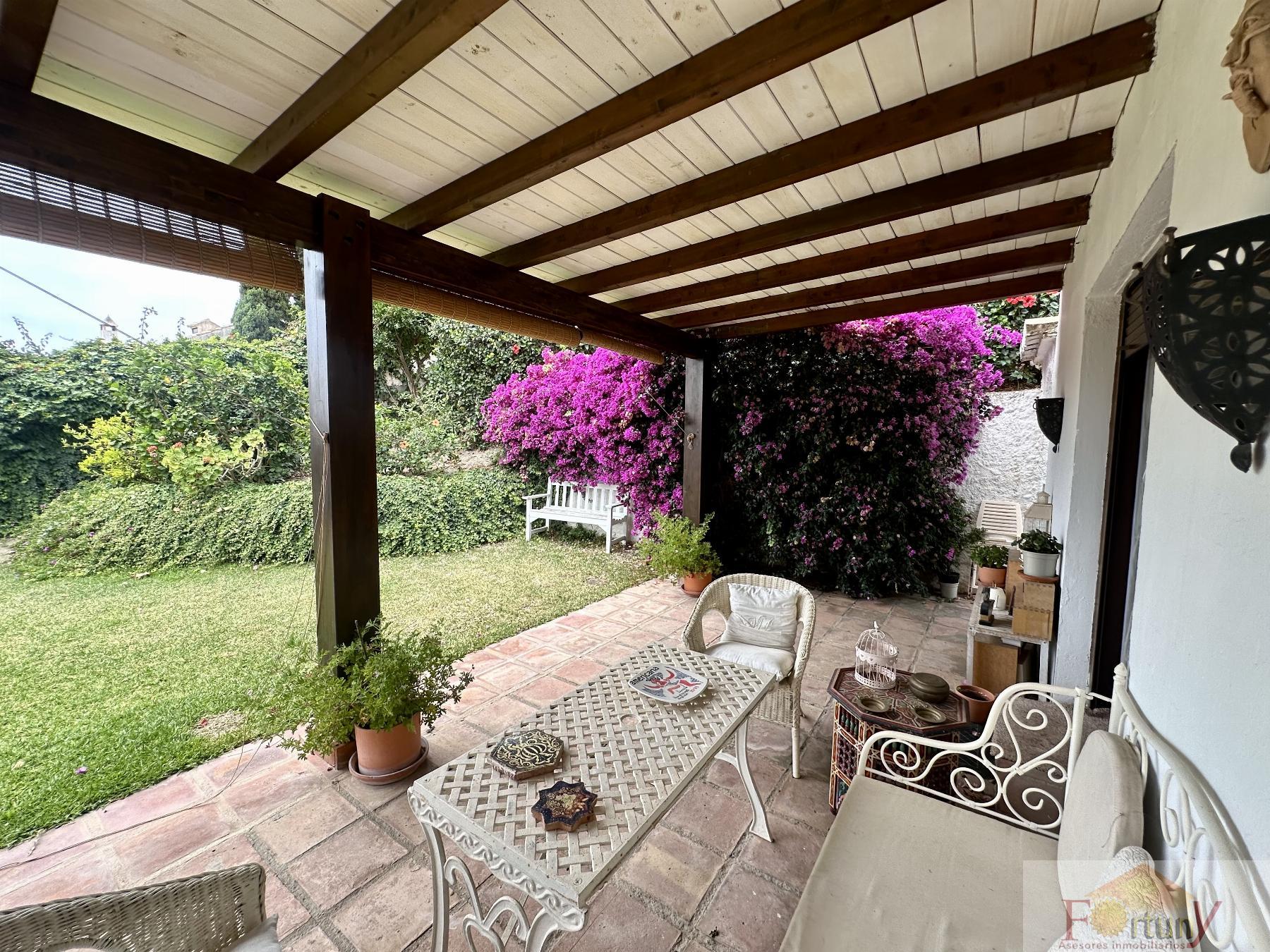 For sale of house in La Herradura