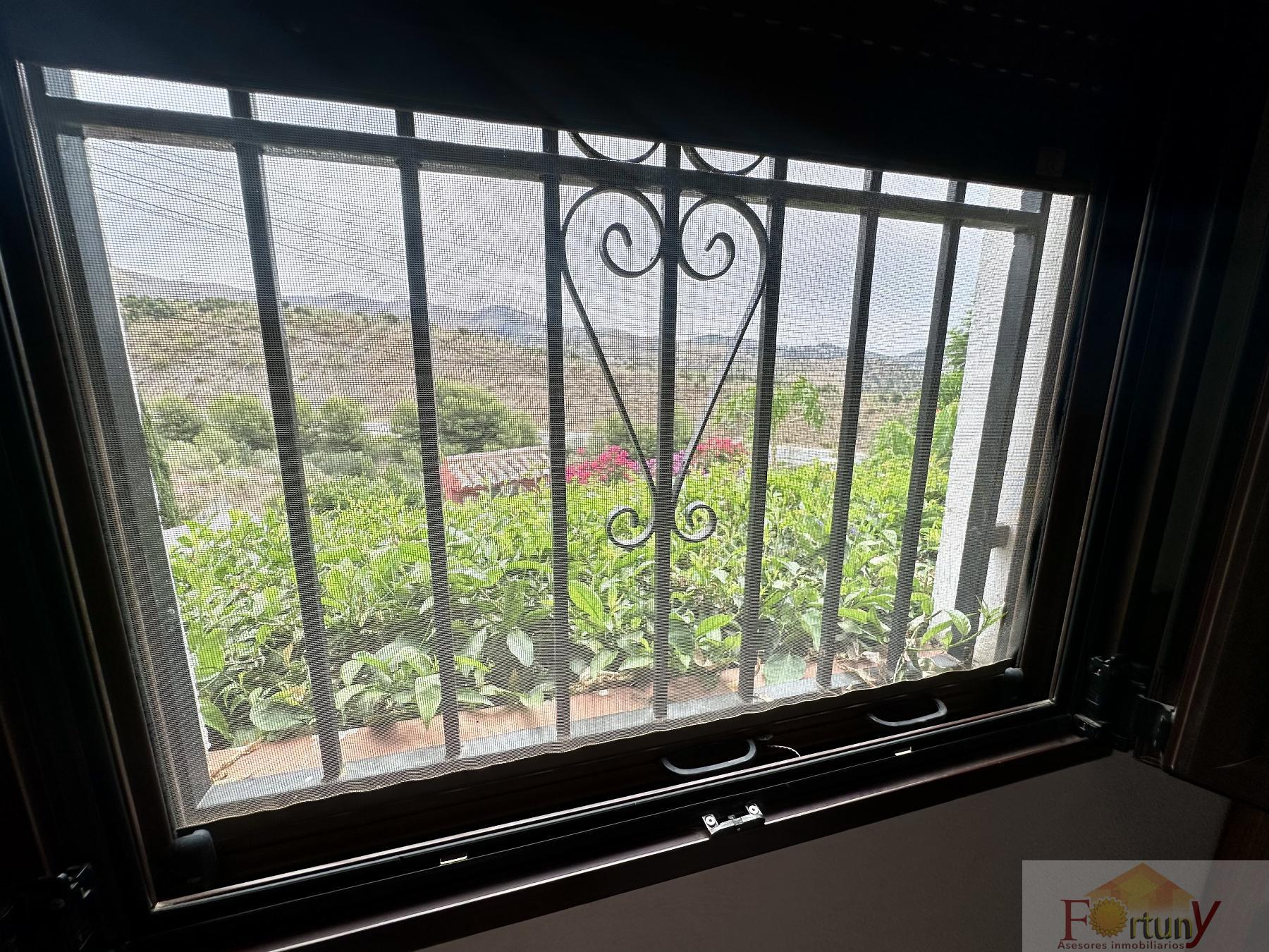 For sale of house in La Herradura