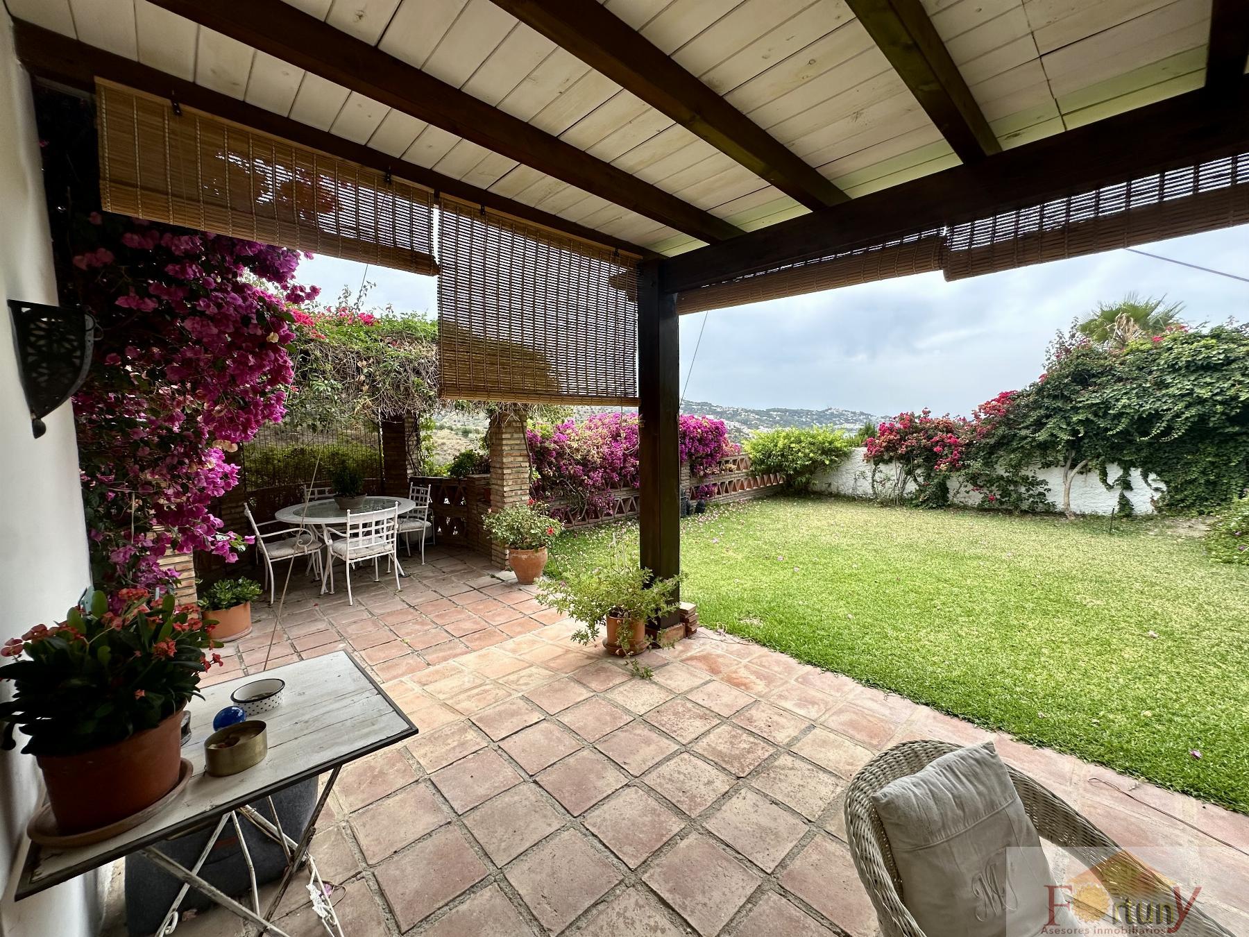 For sale of house in La Herradura