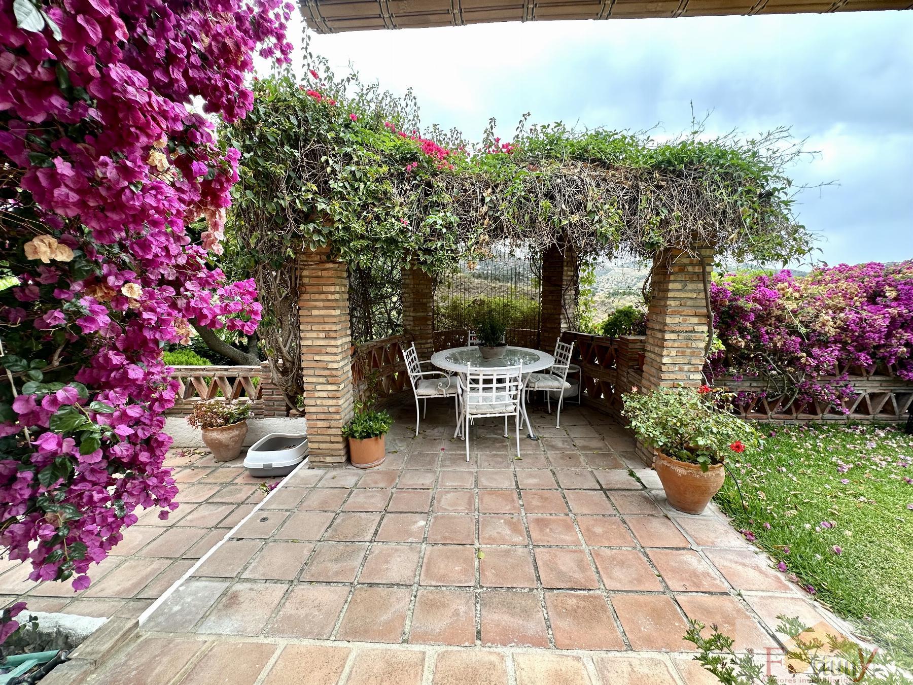 For sale of house in La Herradura