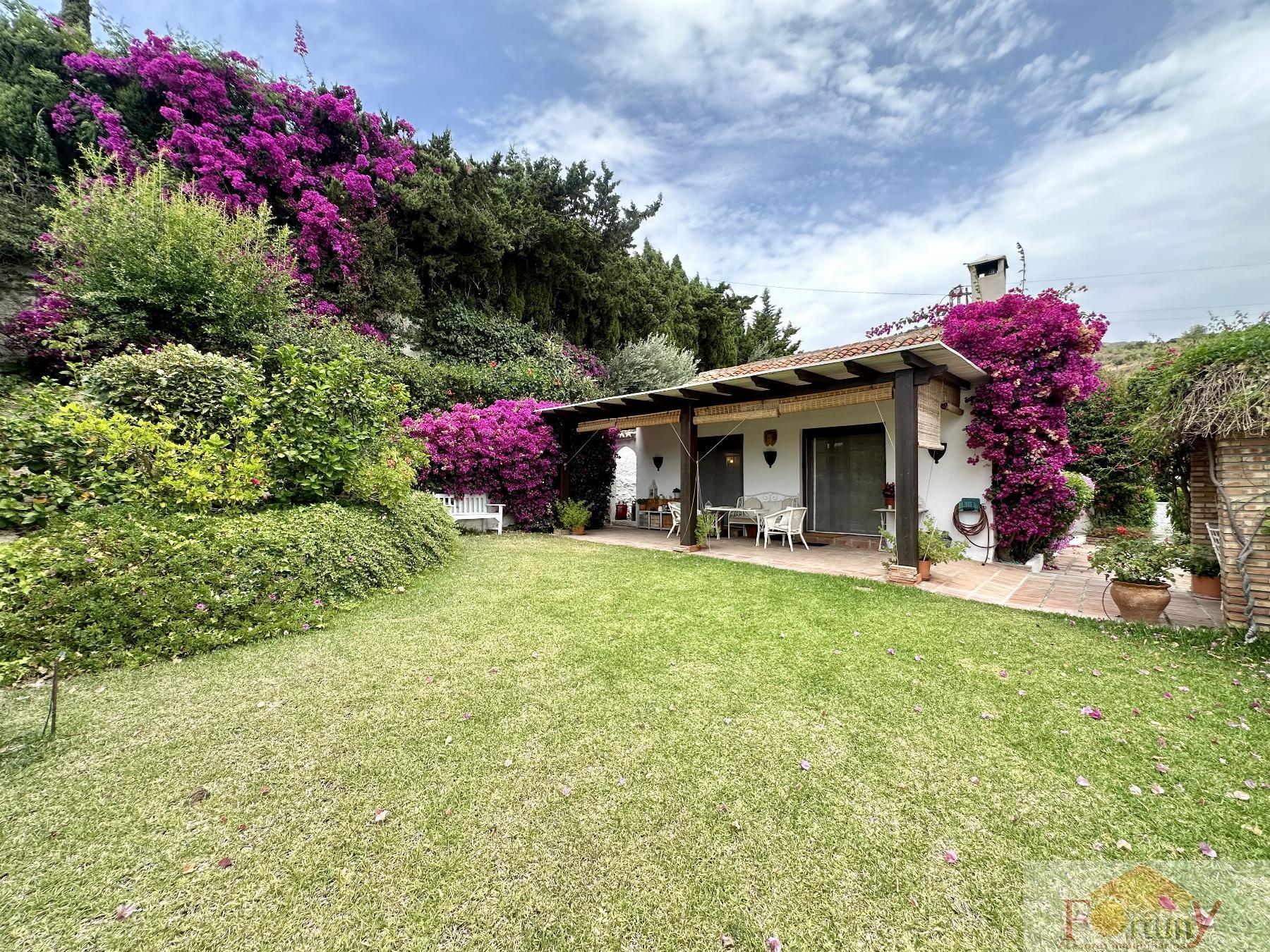 For sale of house in La Herradura
