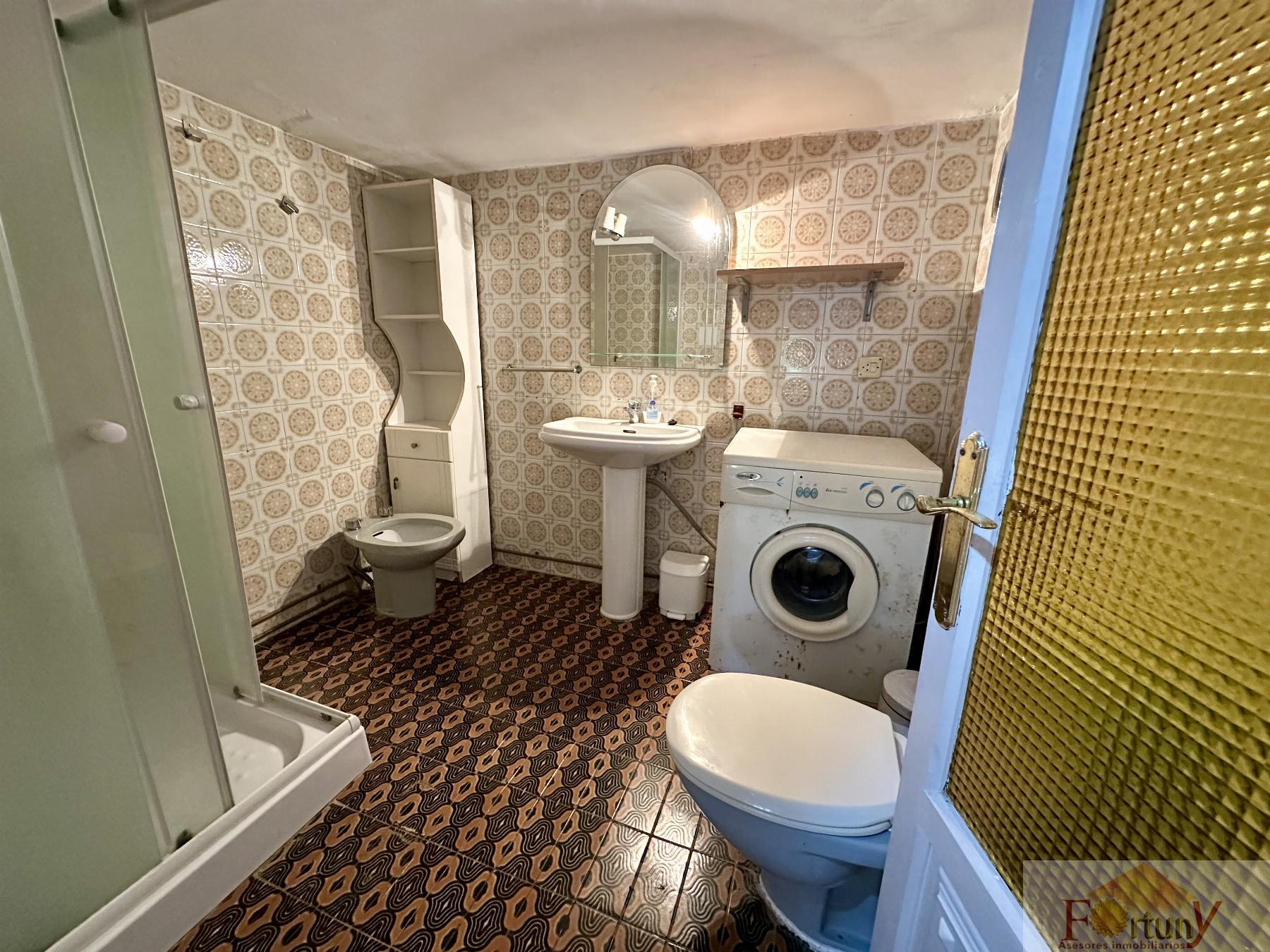 For sale of house in Salobreña