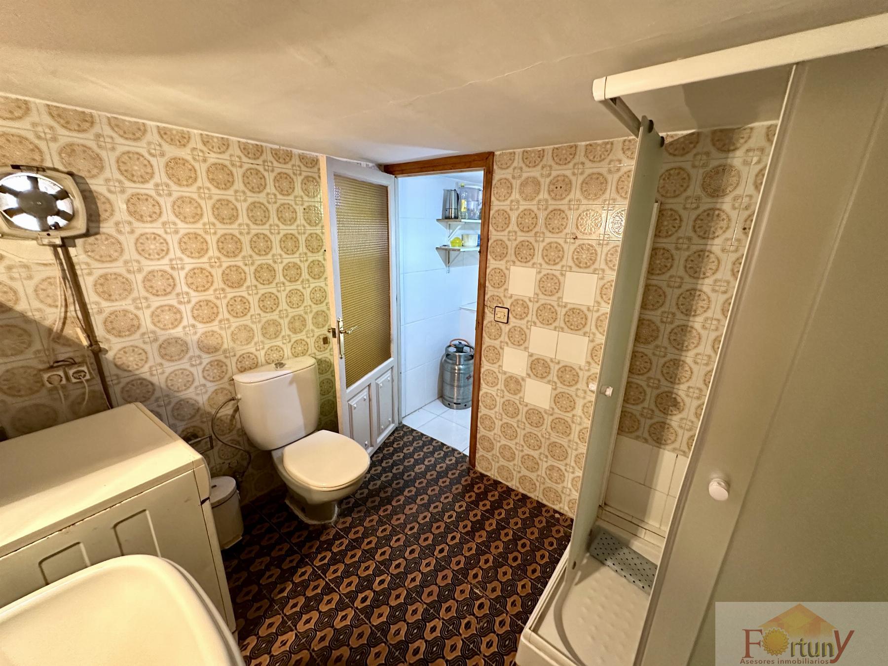 For sale of house in Salobreña
