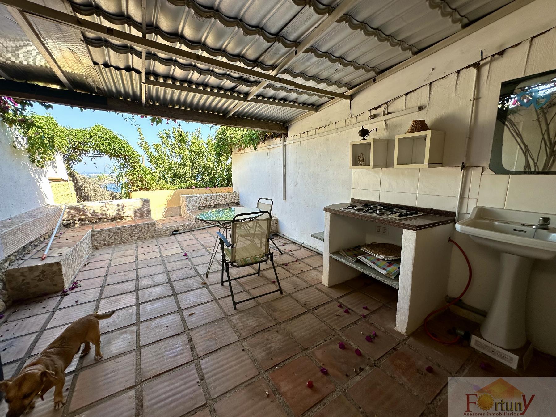 For sale of house in Salobreña