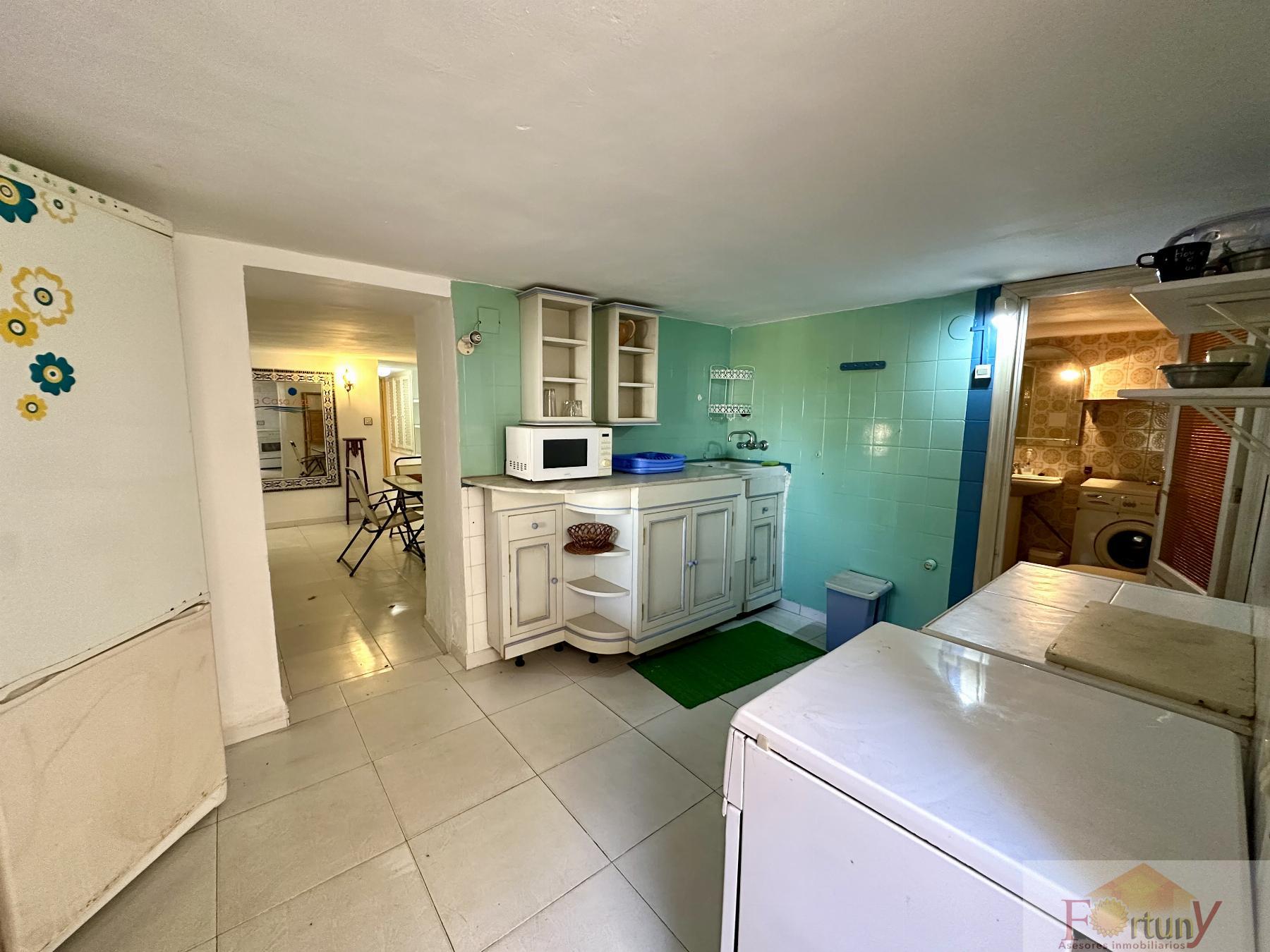 For sale of house in Salobreña