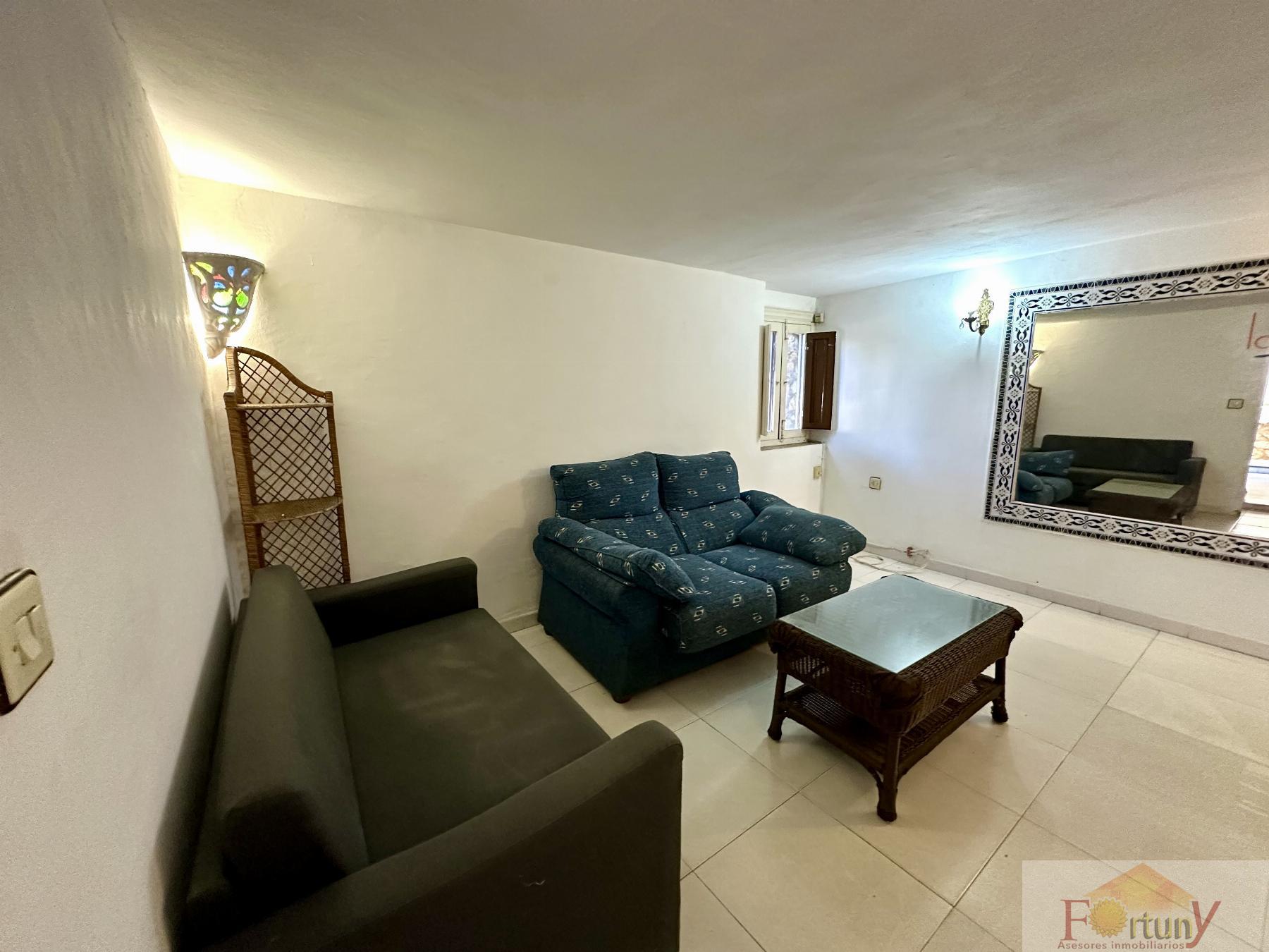 For sale of house in Salobreña