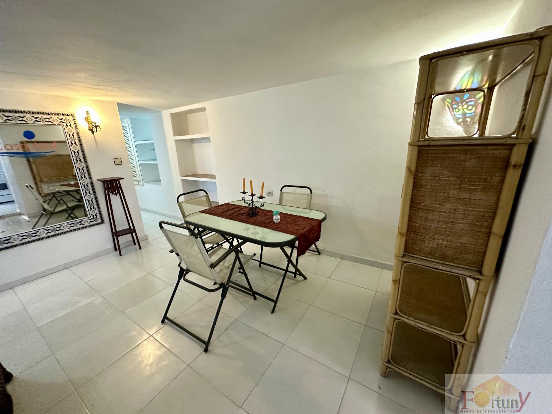 For sale of house in Salobreña