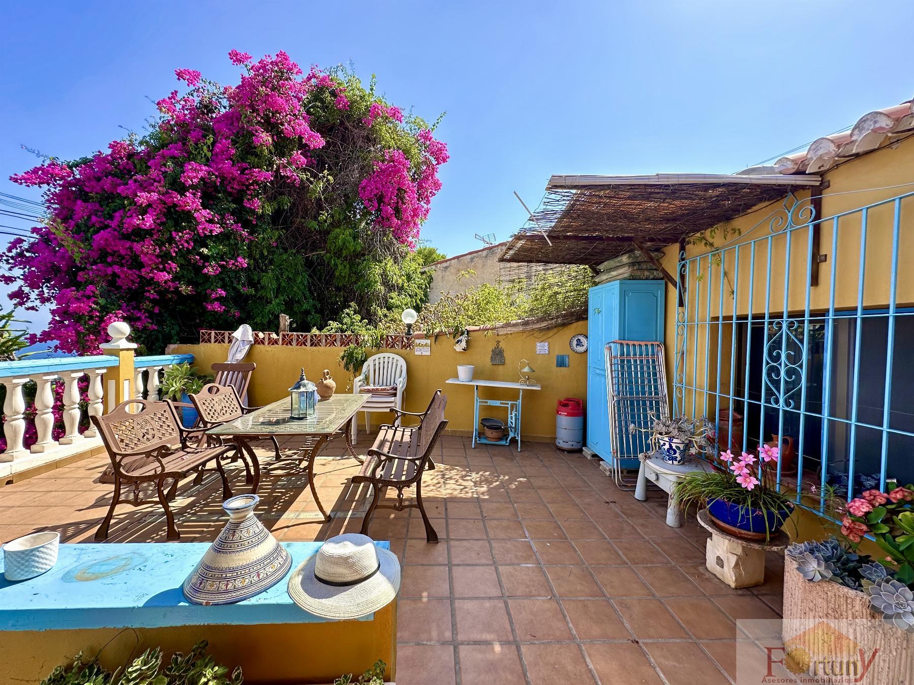 For sale of house in Salobreña