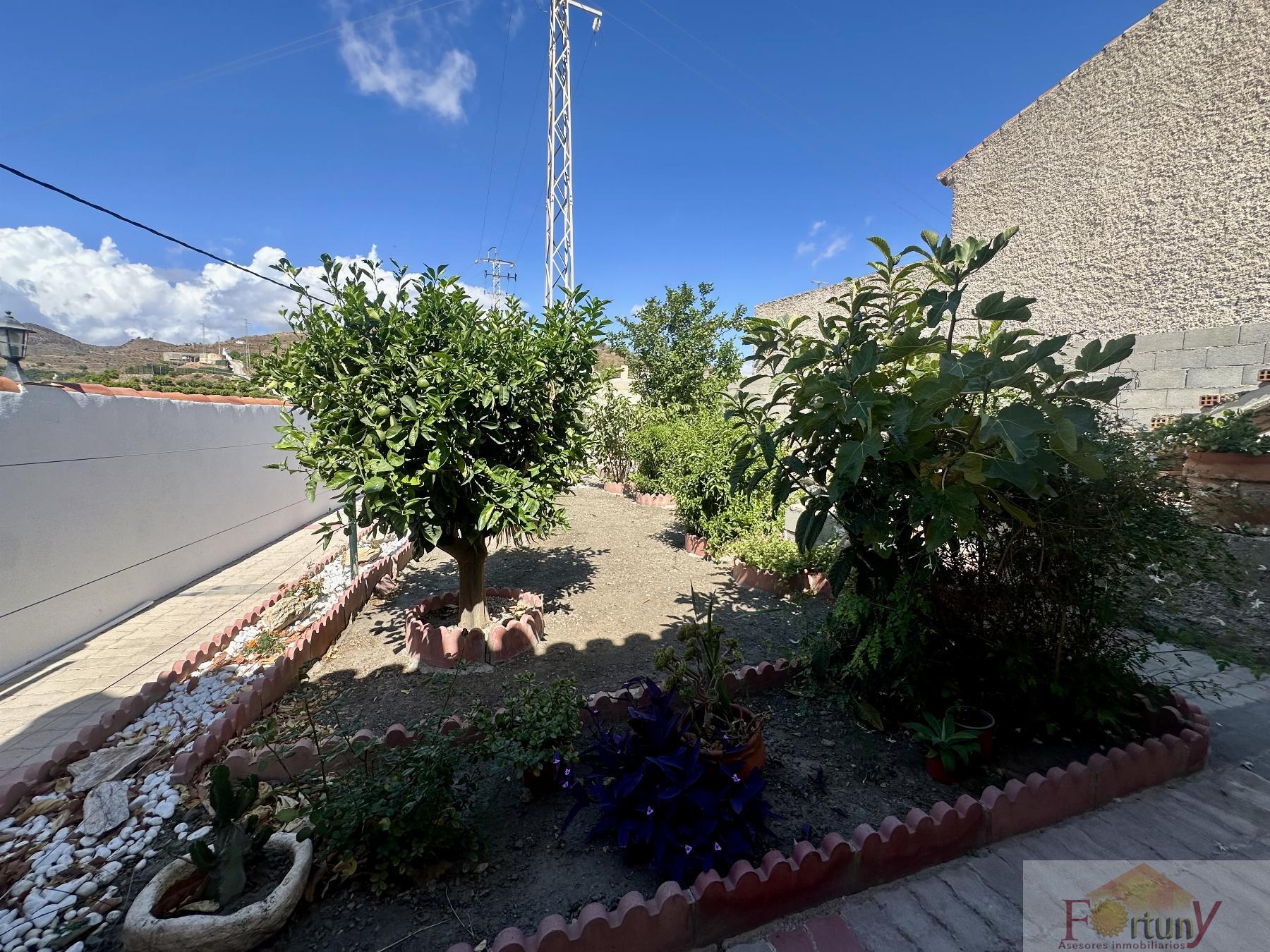 Venta de casa en Salobreña