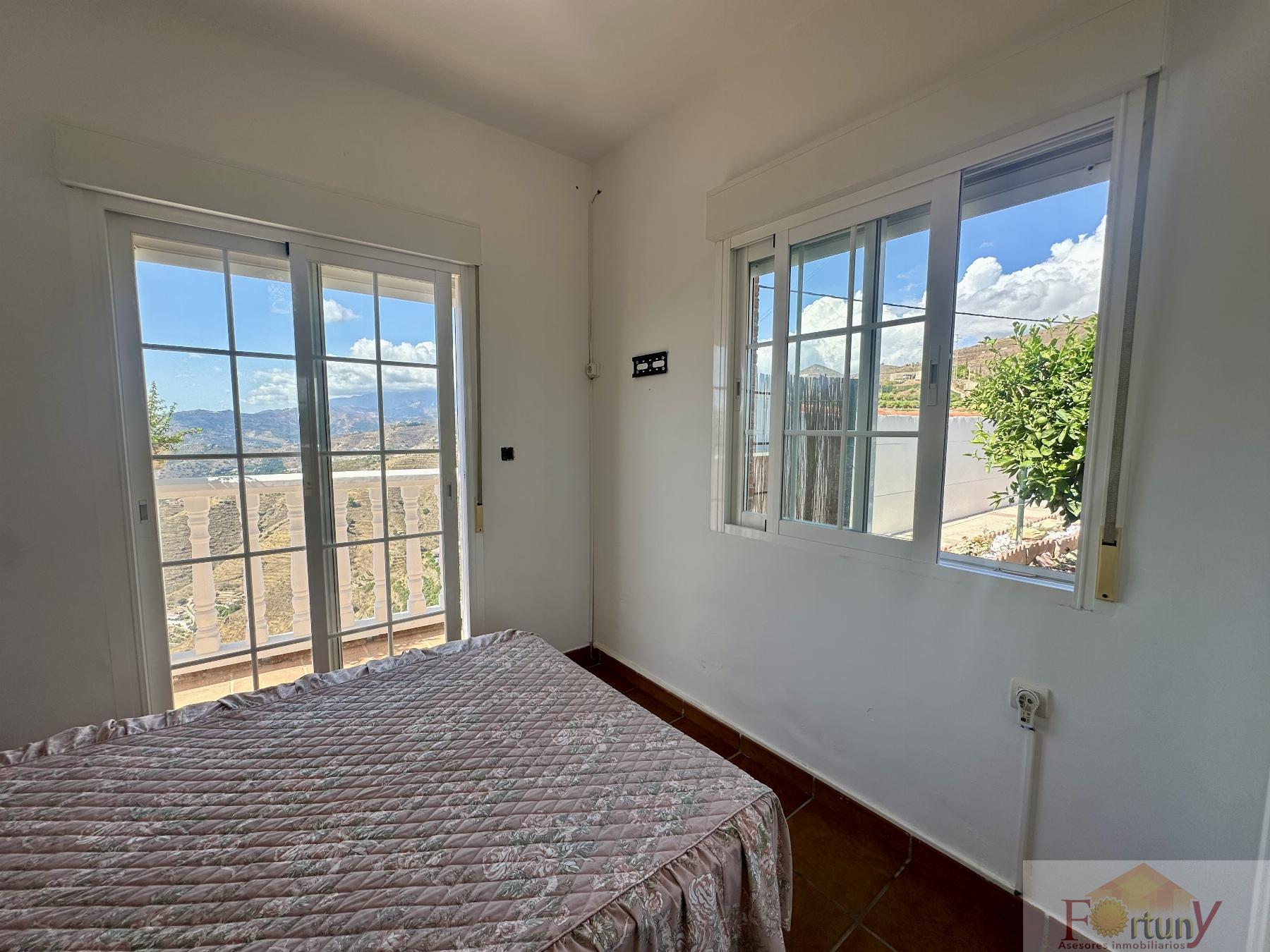 Venta de casa en Salobreña