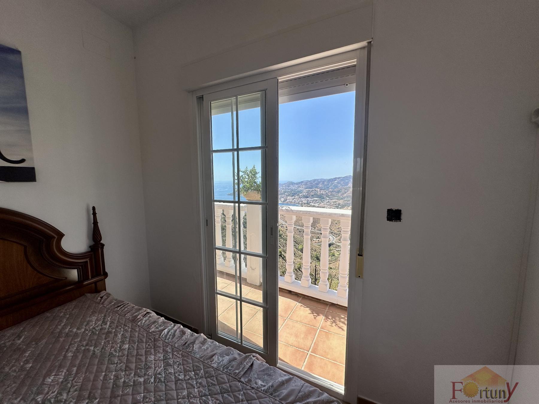 Venta de casa en Salobreña
