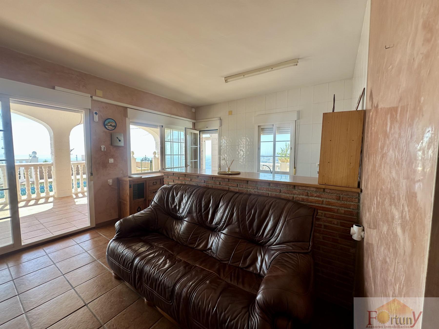 Venta de casa en Salobreña