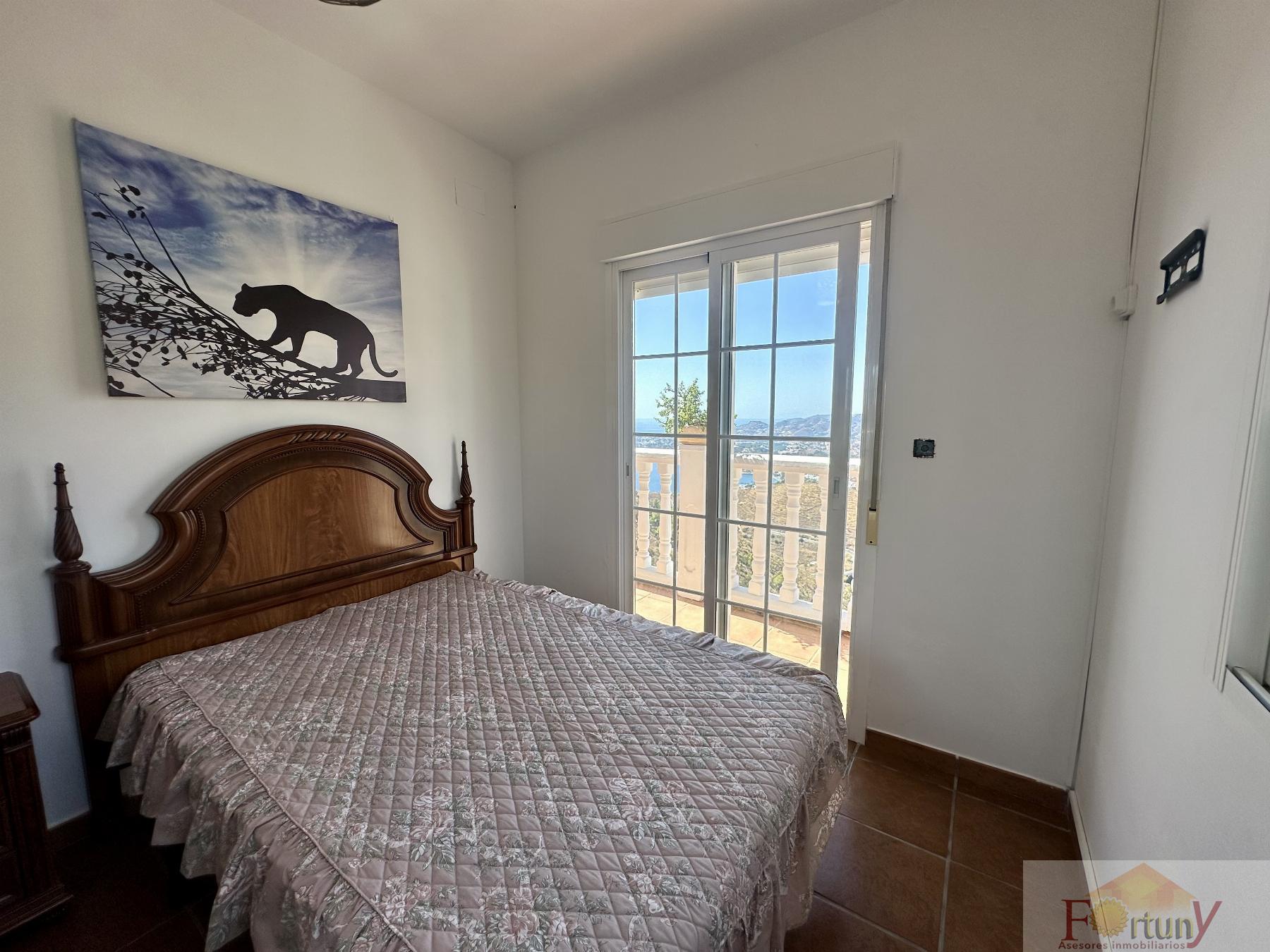 Venta de casa en Salobreña