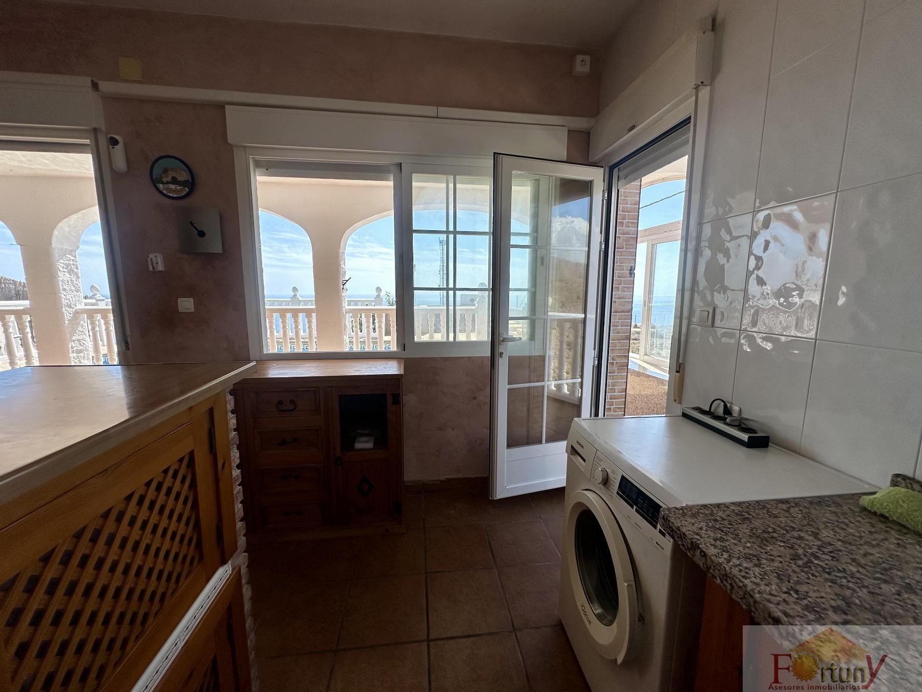 Venta de casa en Salobreña