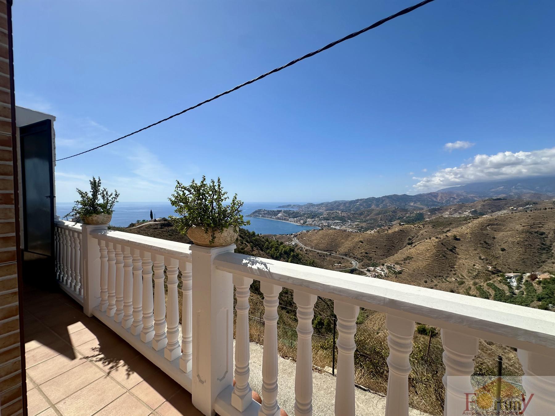 Venta de casa en Salobreña
