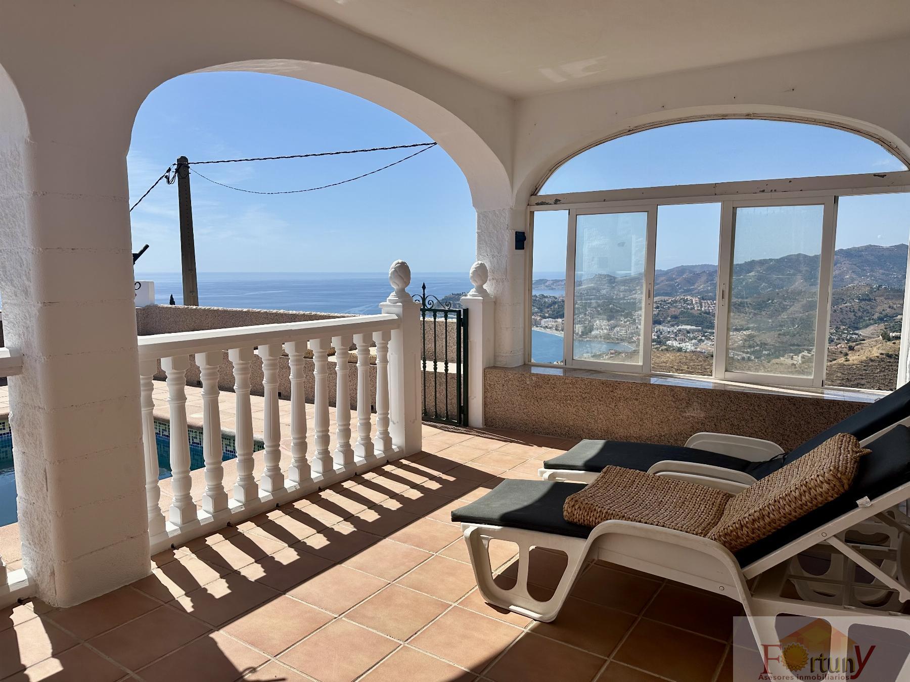 Venta de casa en Salobreña