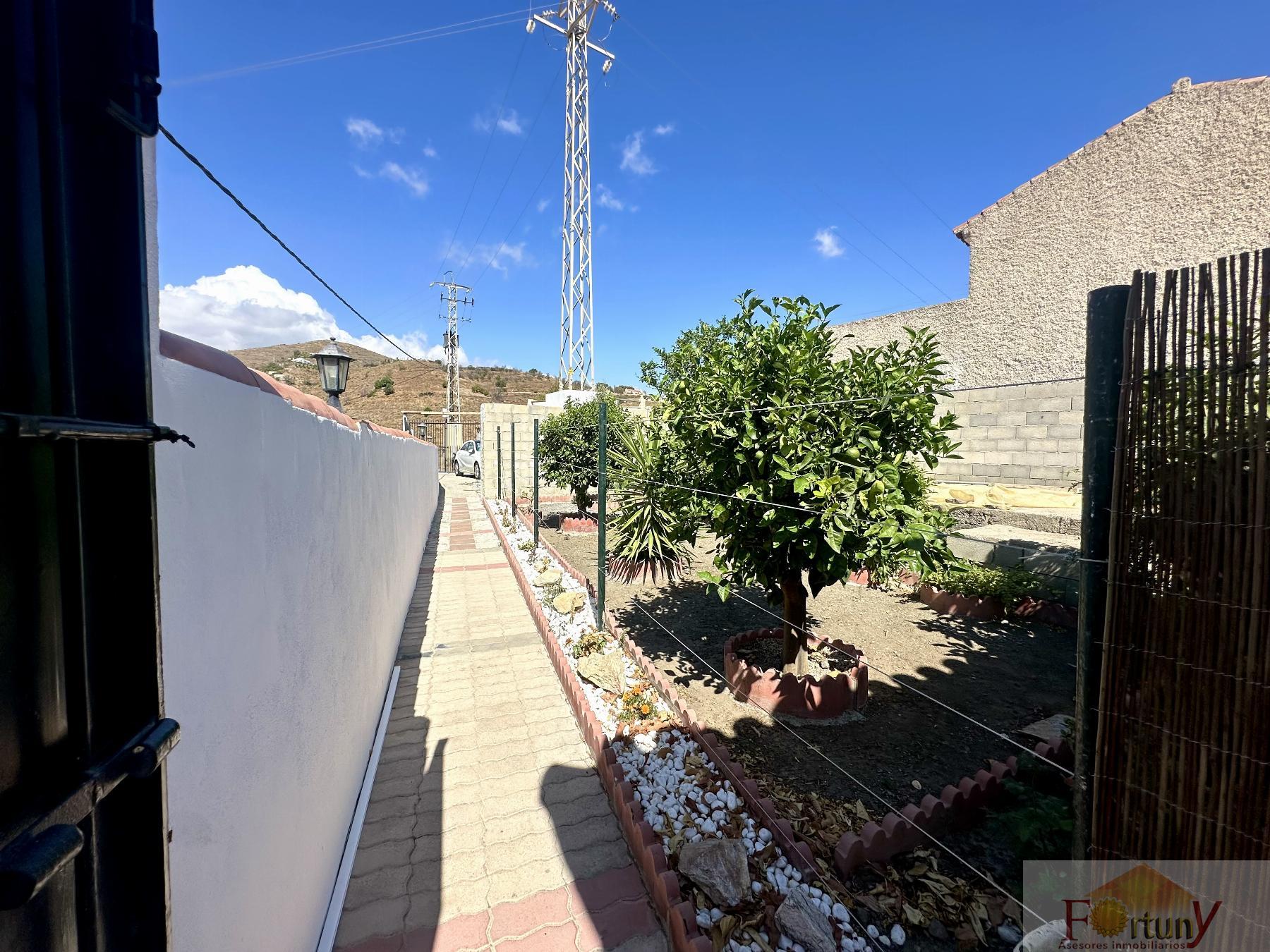 Venta de casa en Salobreña