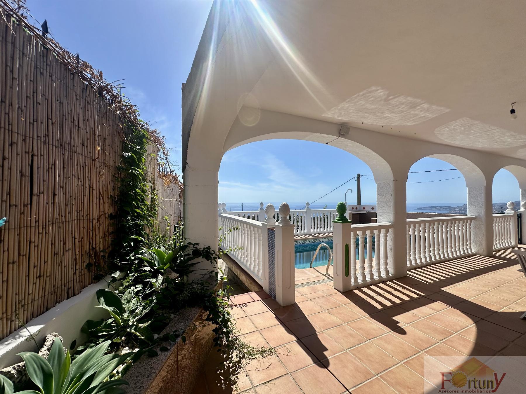 Venta de casa en Salobreña