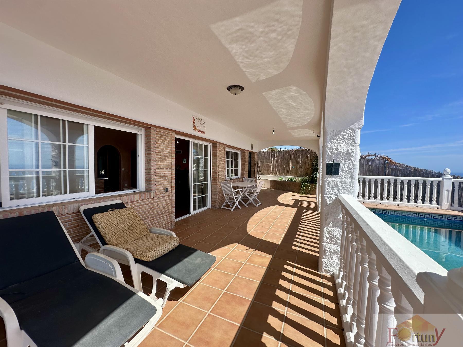Venta de casa en Salobreña
