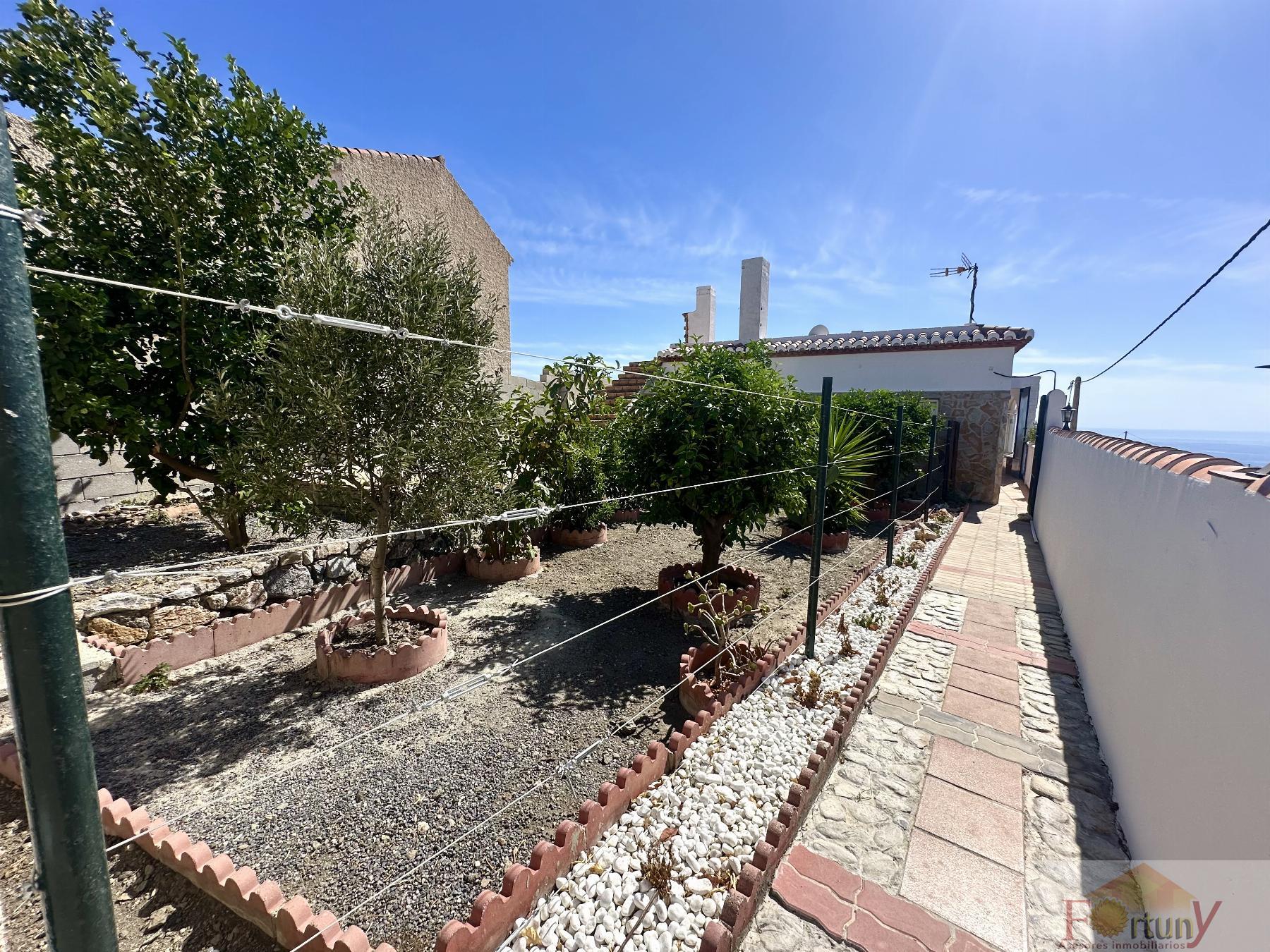 Venta de casa en Salobreña