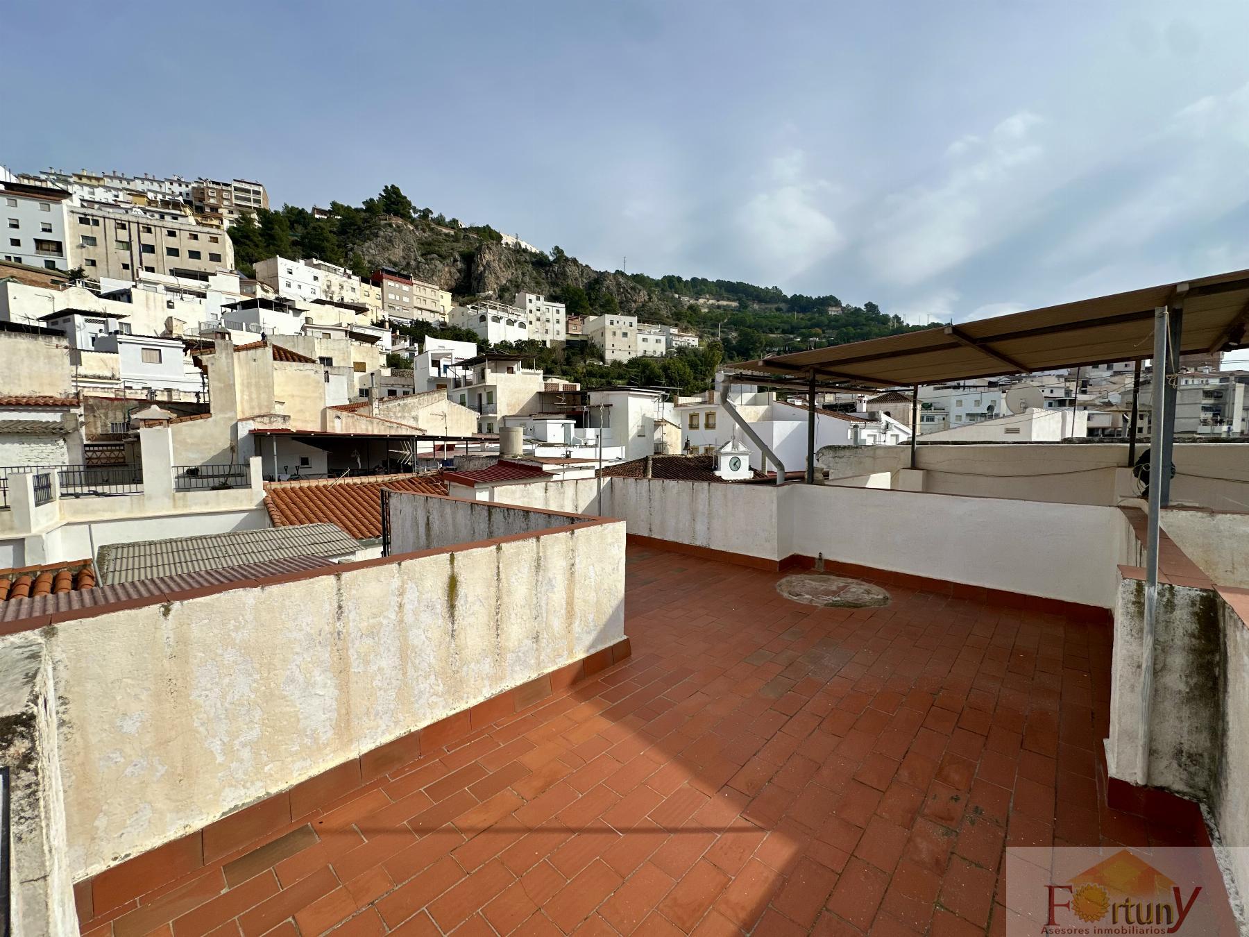 For sale of house in Otívar