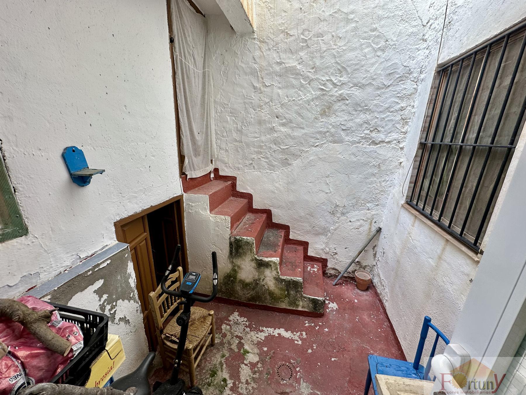 For sale of house in Otívar