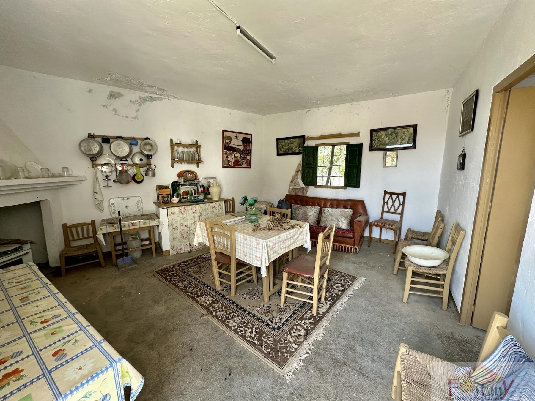 Venta de finca rústica en Otívar