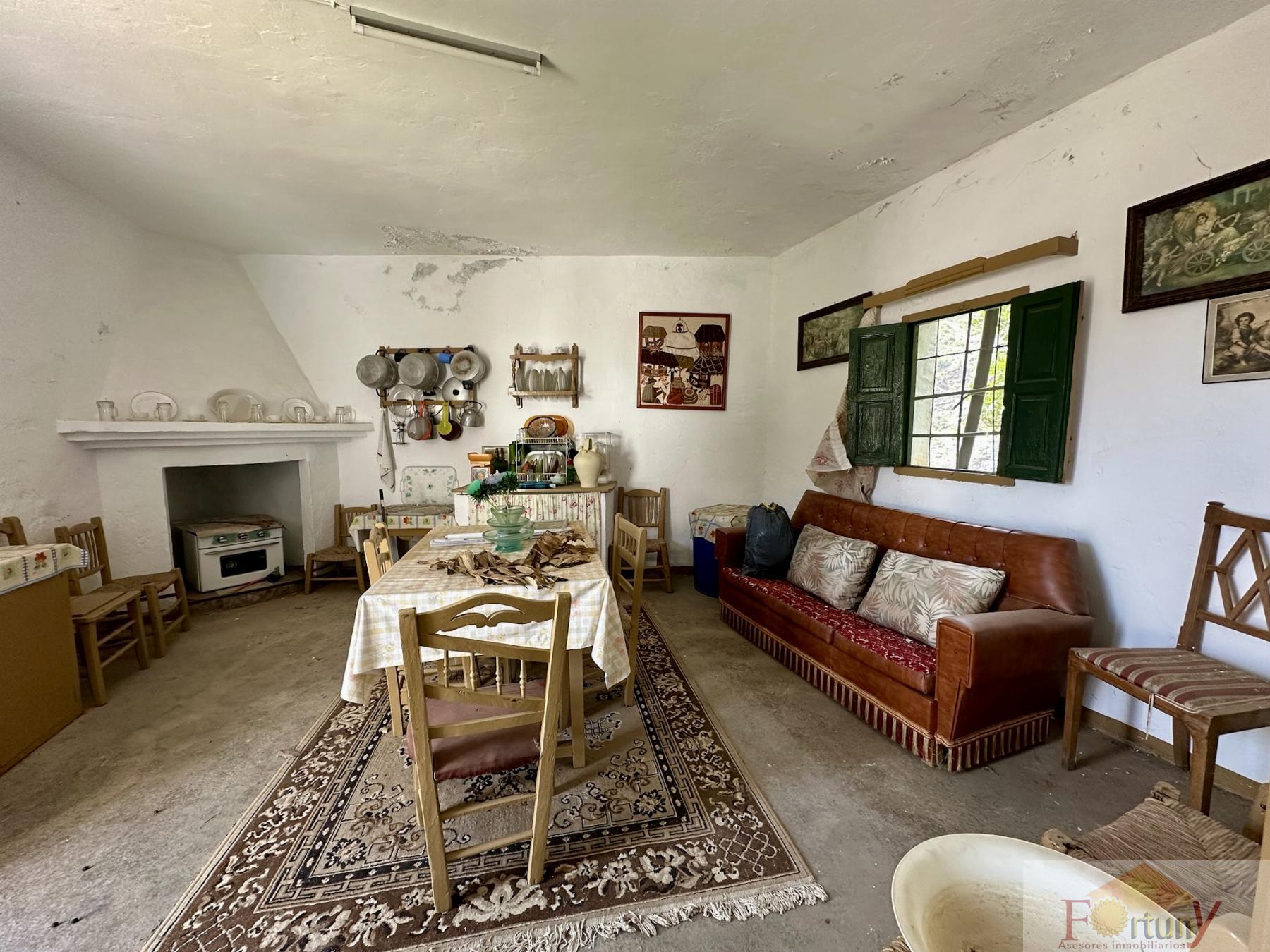 Venta de finca rústica en Otívar