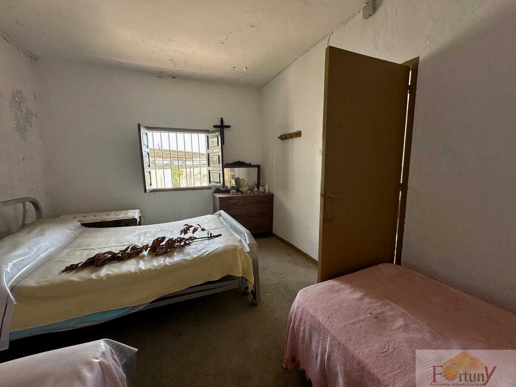 Venta de finca rústica en Otívar