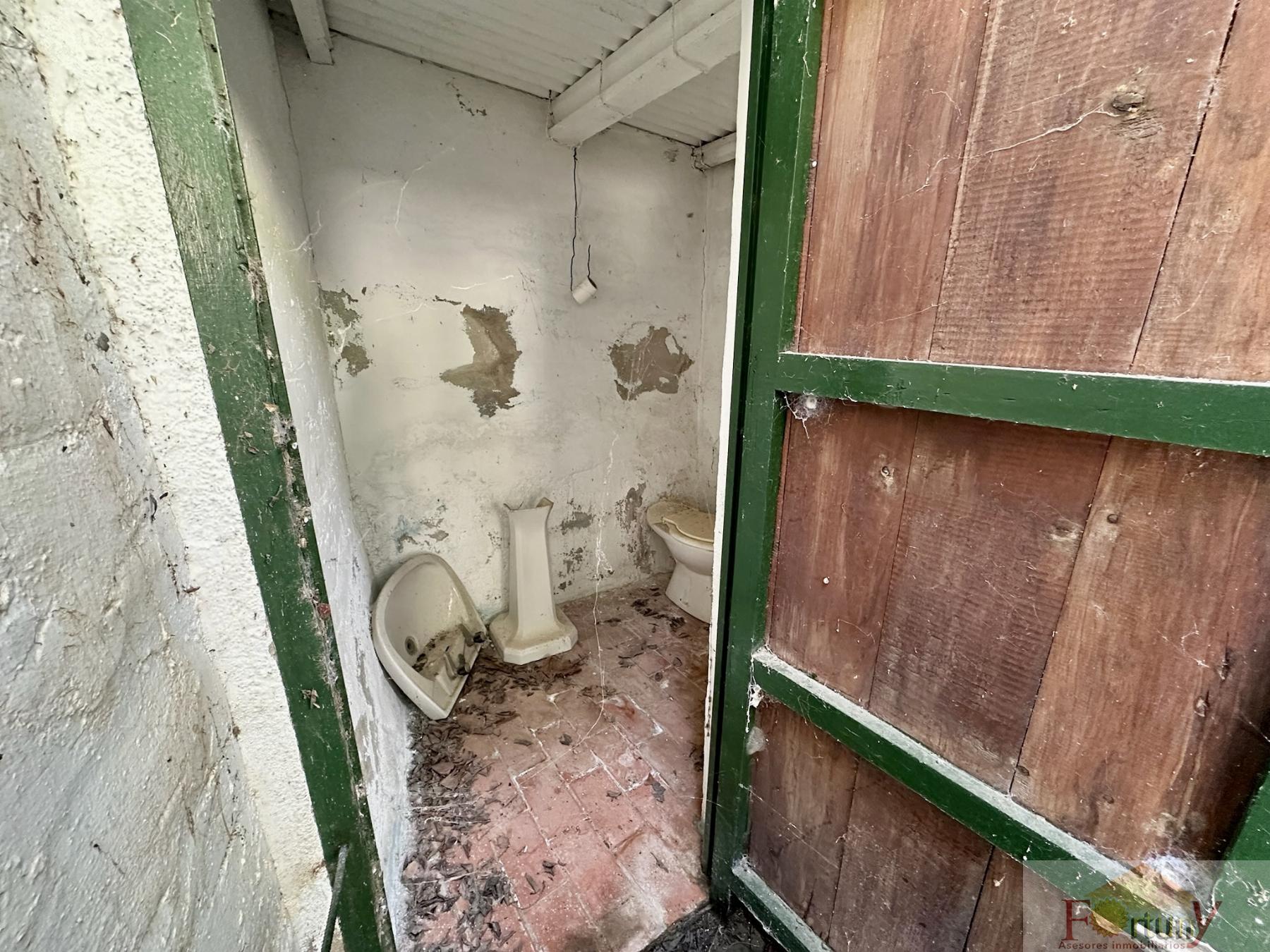 Venta de finca rústica en Otívar