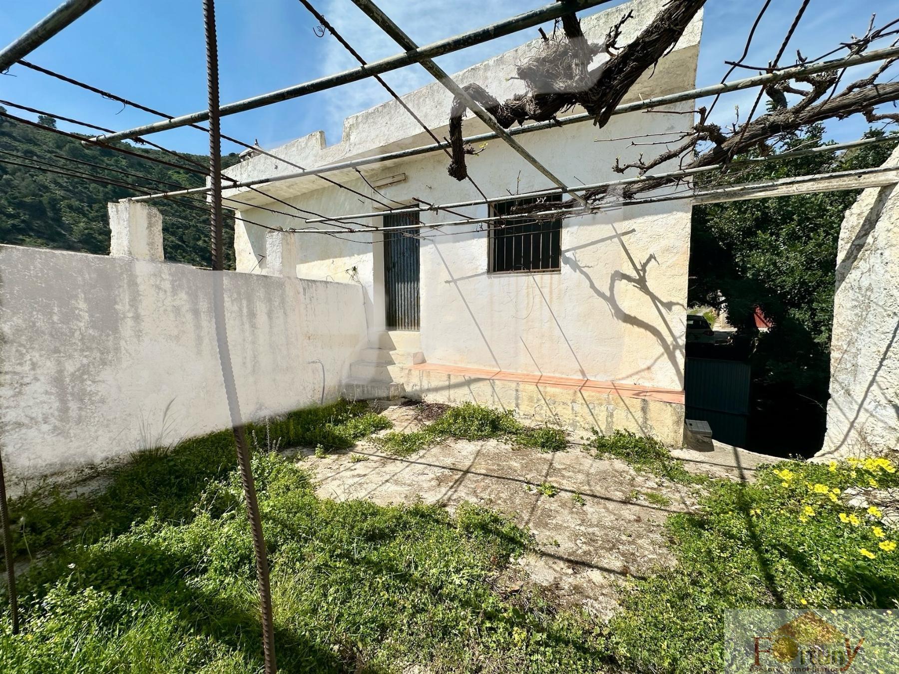 Venta de finca rústica en Otívar