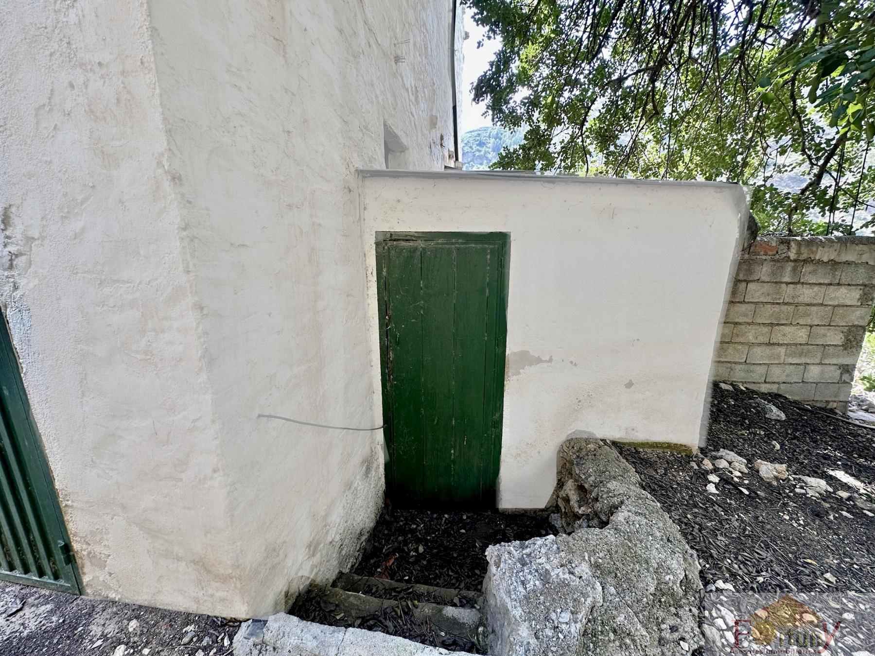 Venta de finca rústica en Otívar