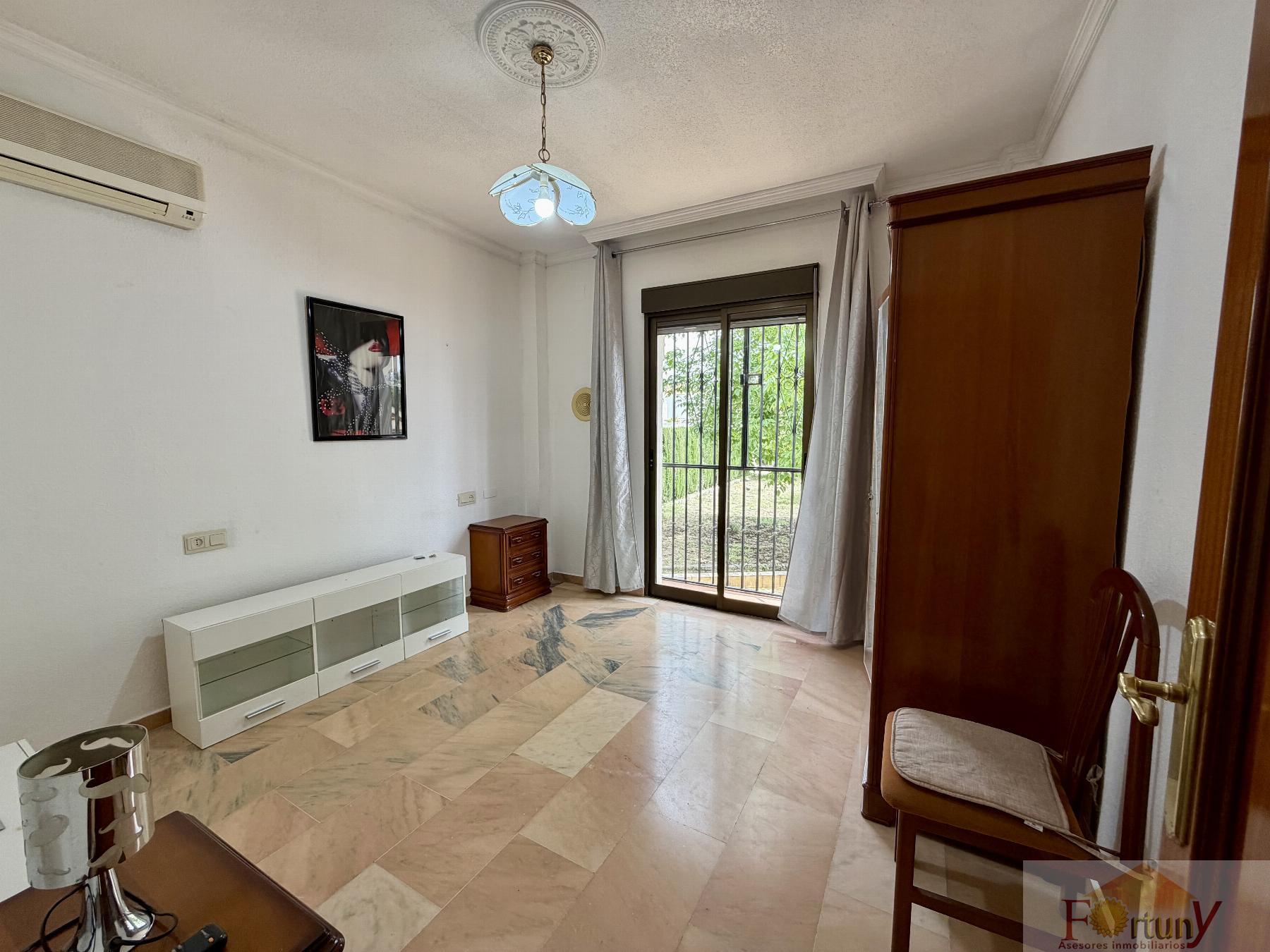 Venta de casa en Ogíjares