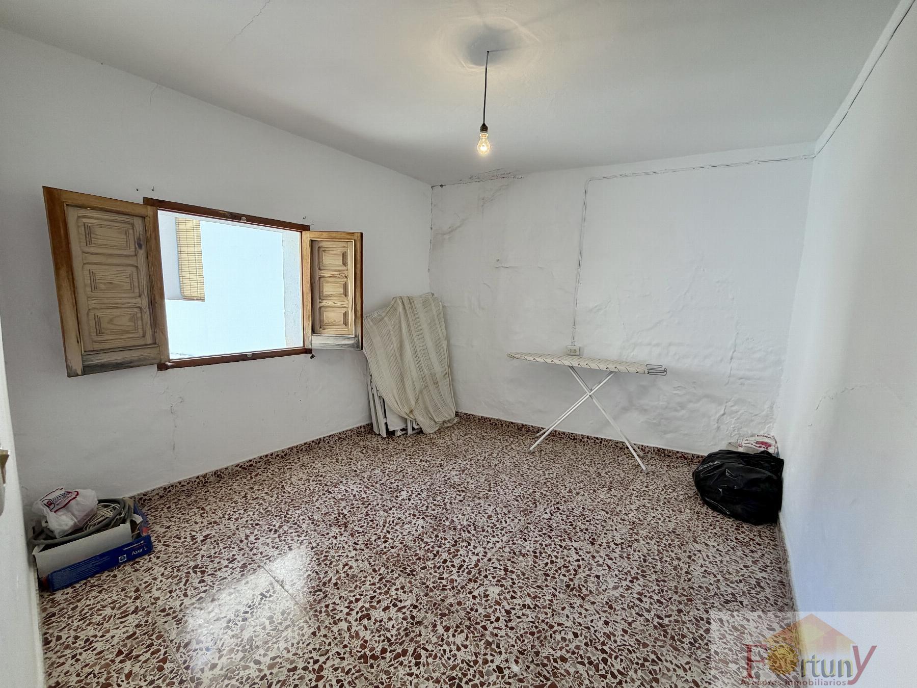 Venta de casa en Otívar