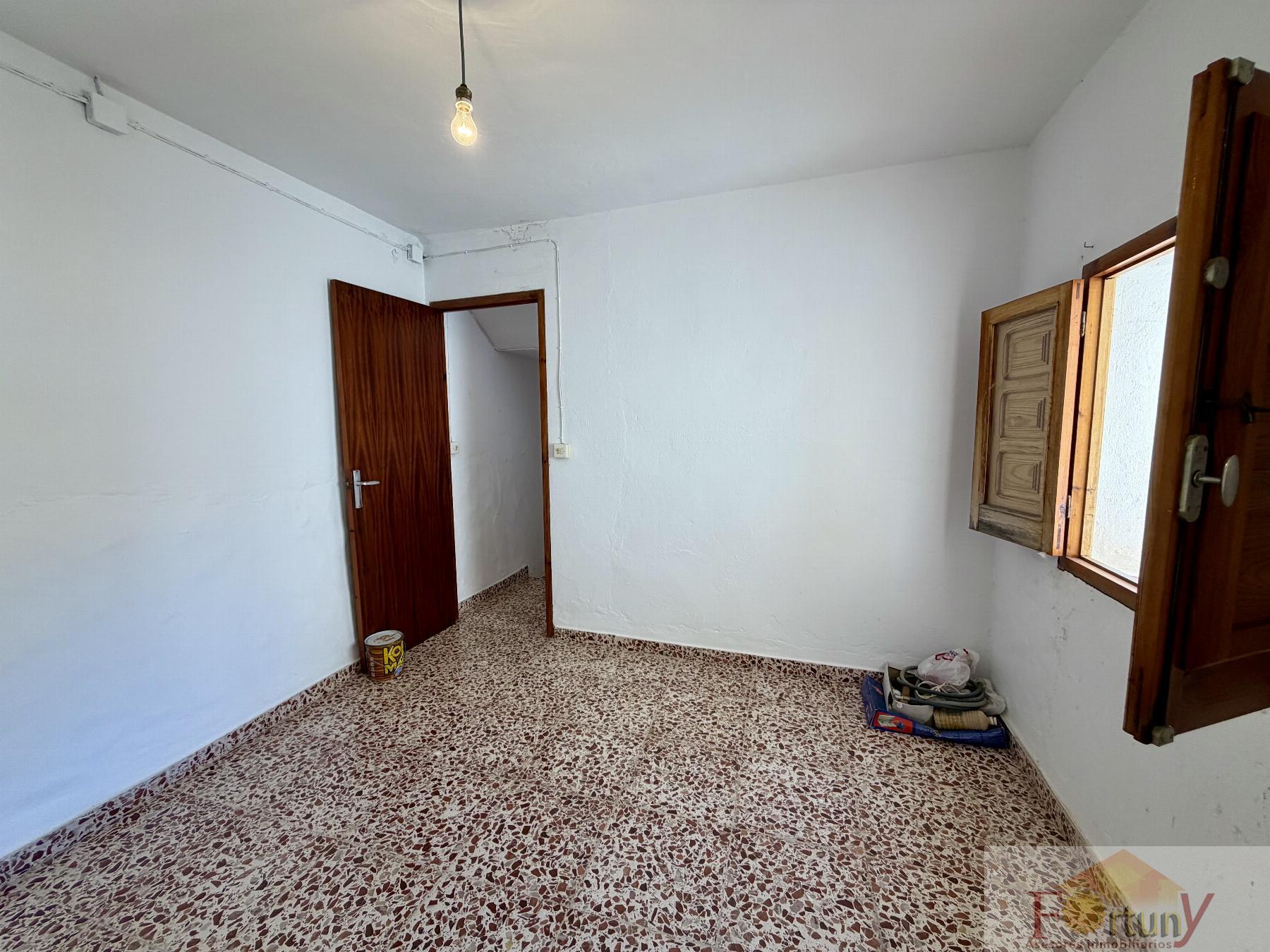 Venta de casa en Otívar