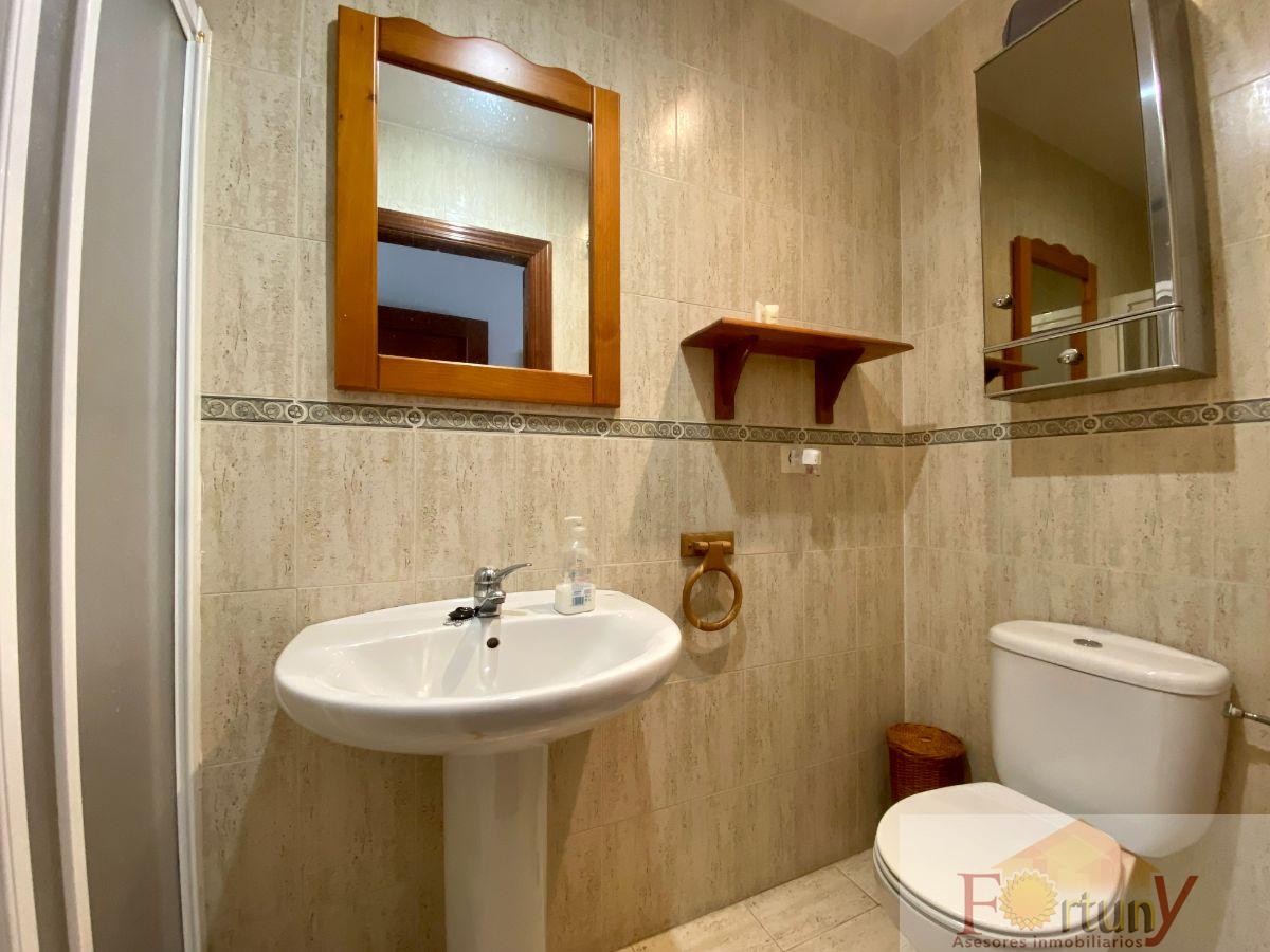 For sale of house in Almuñécar