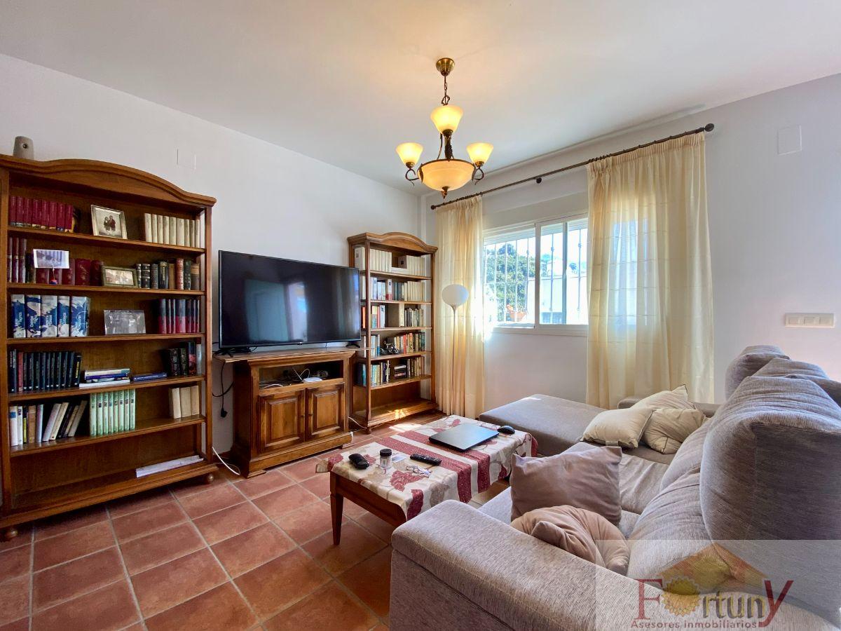 For sale of house in Almuñécar