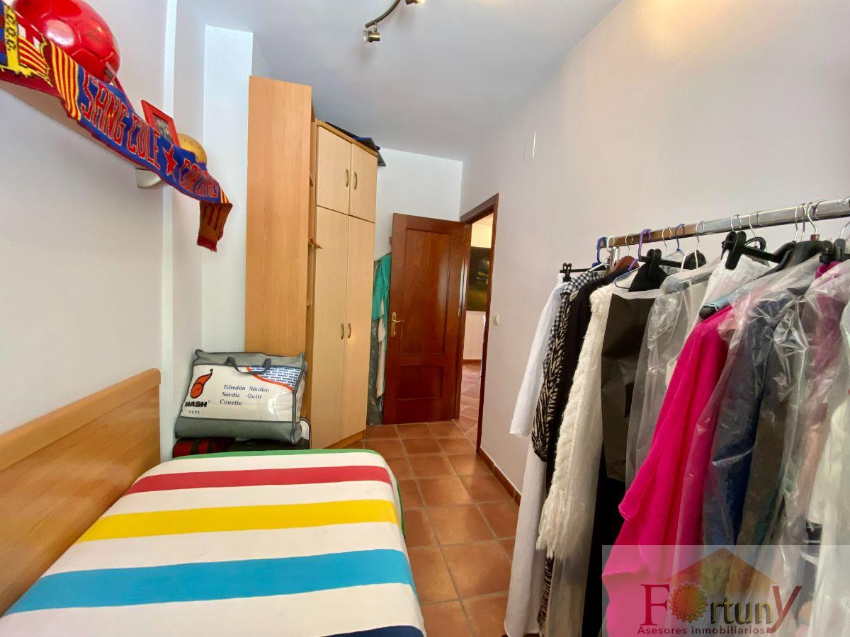 For sale of house in Almuñécar