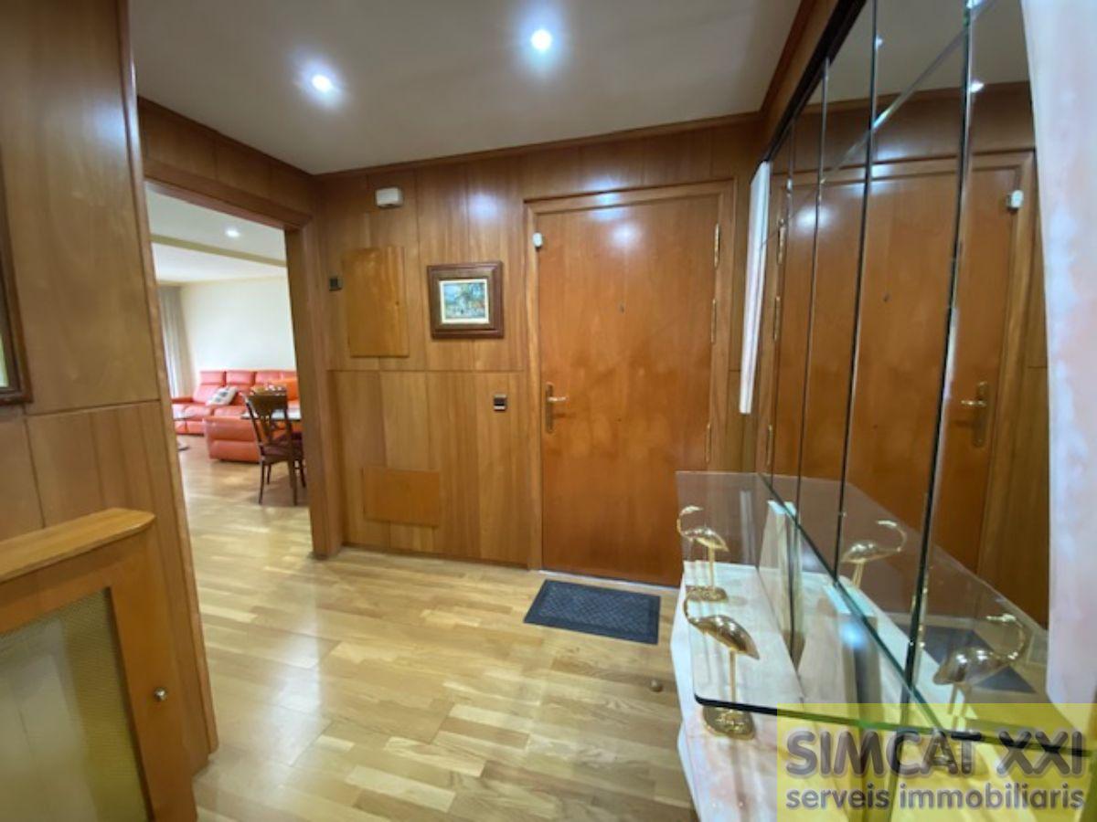 For sale of flat in Figueres