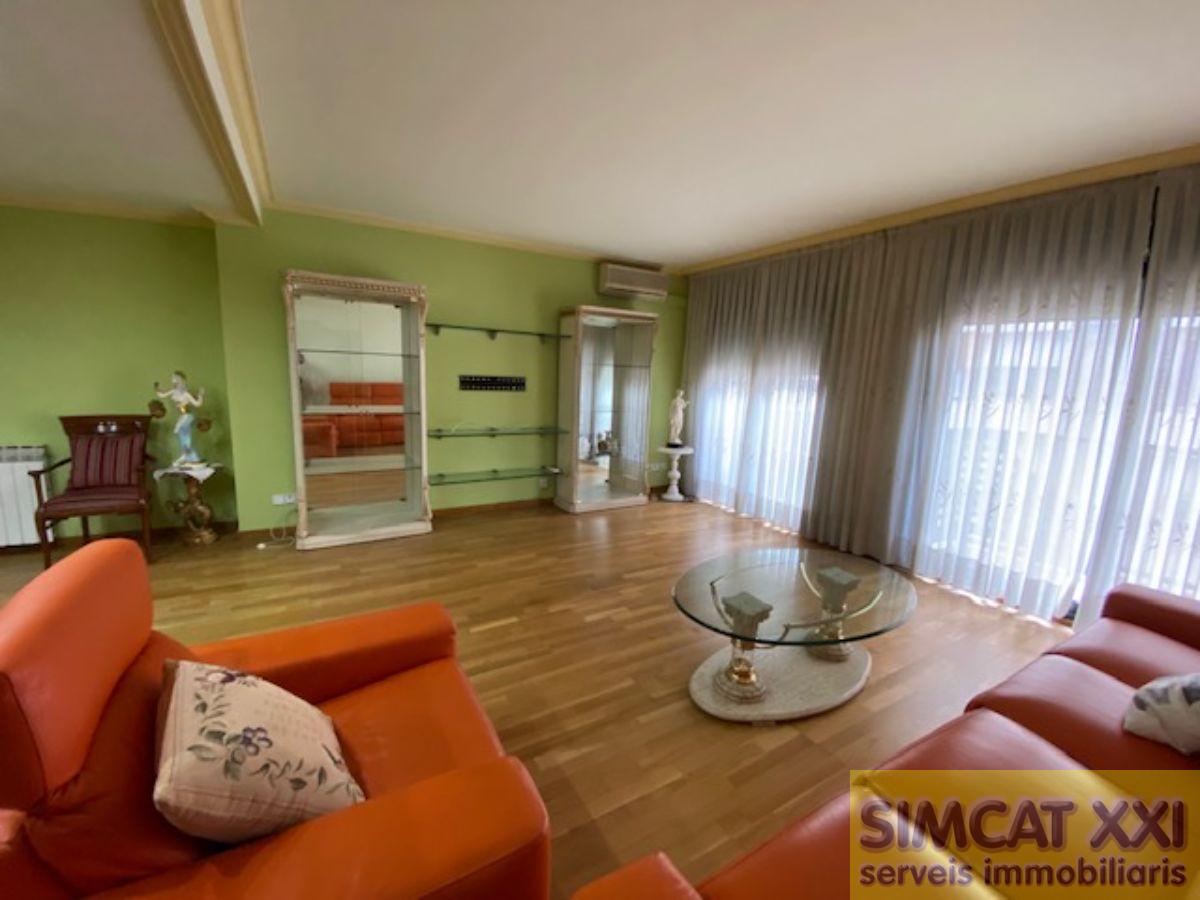 For sale of flat in Figueres