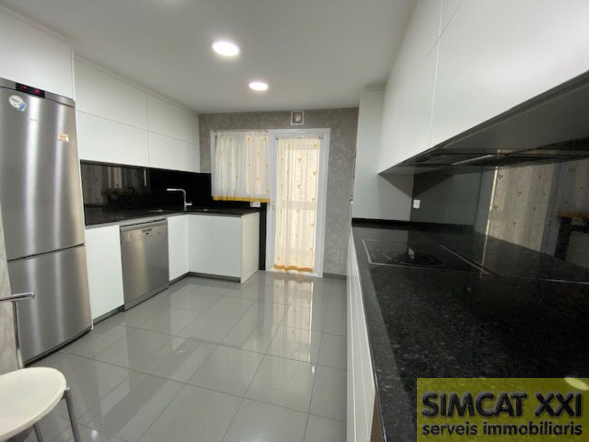 For sale of flat in Figueres