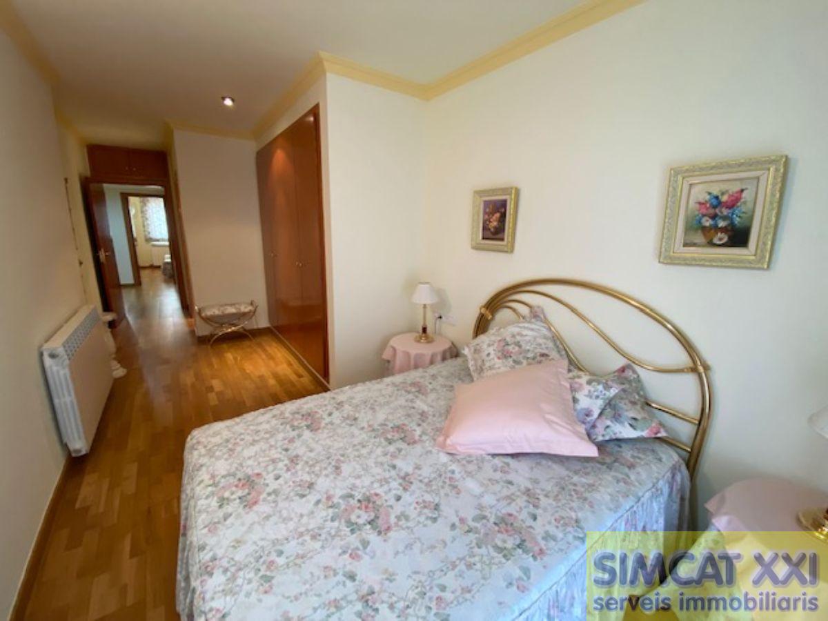For sale of flat in Figueres