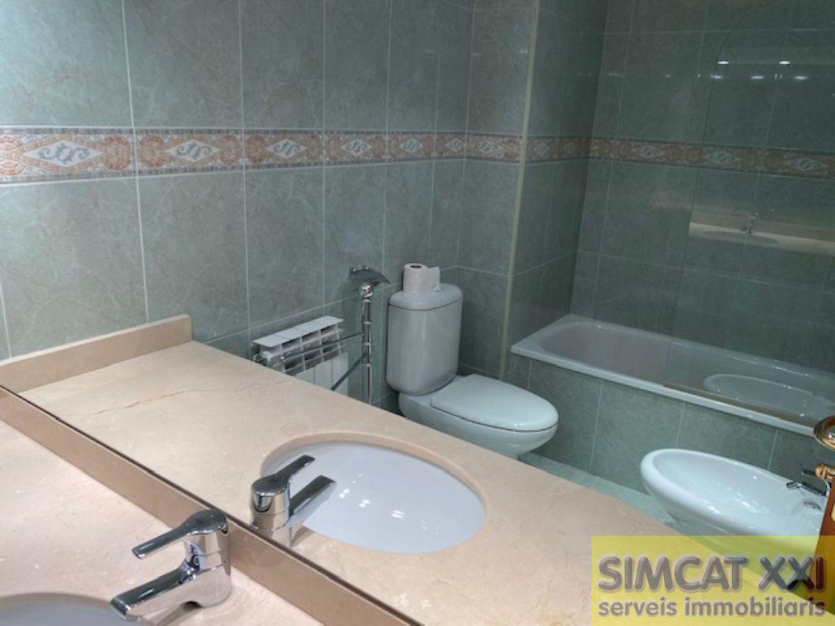 For sale of flat in Figueres