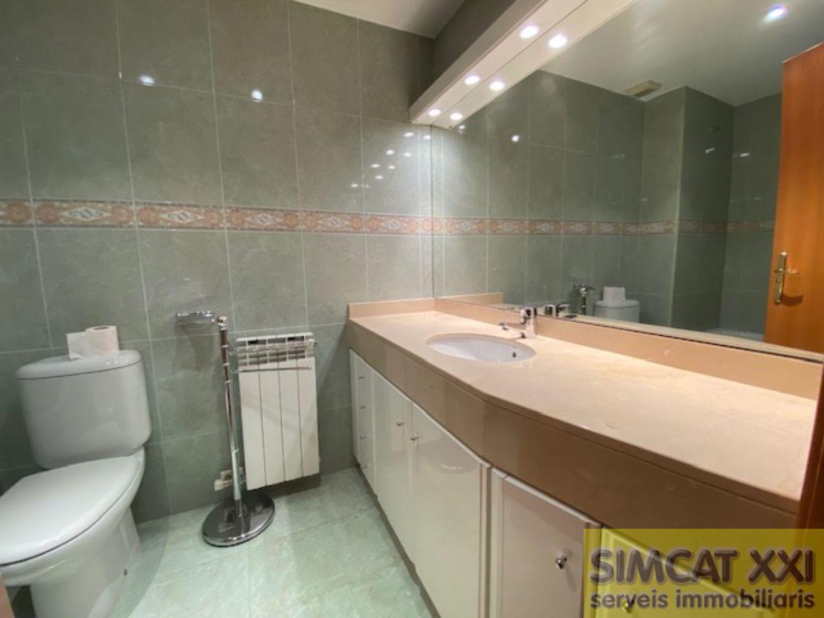 For sale of flat in Figueres